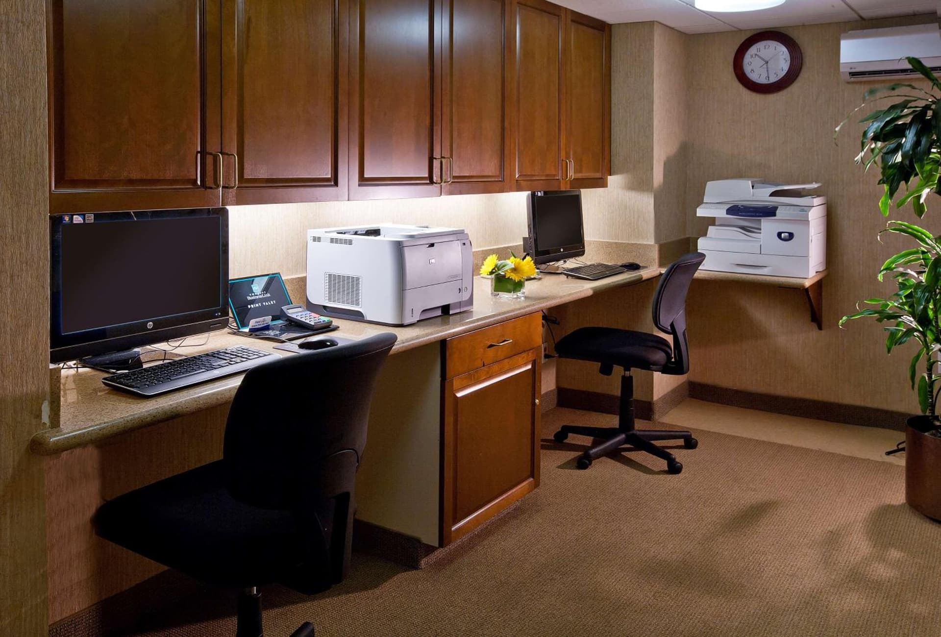 Embassy Suites by Hilton Sacramento Riverfront Promenade gallery photo in Sacramento, CA — image 27