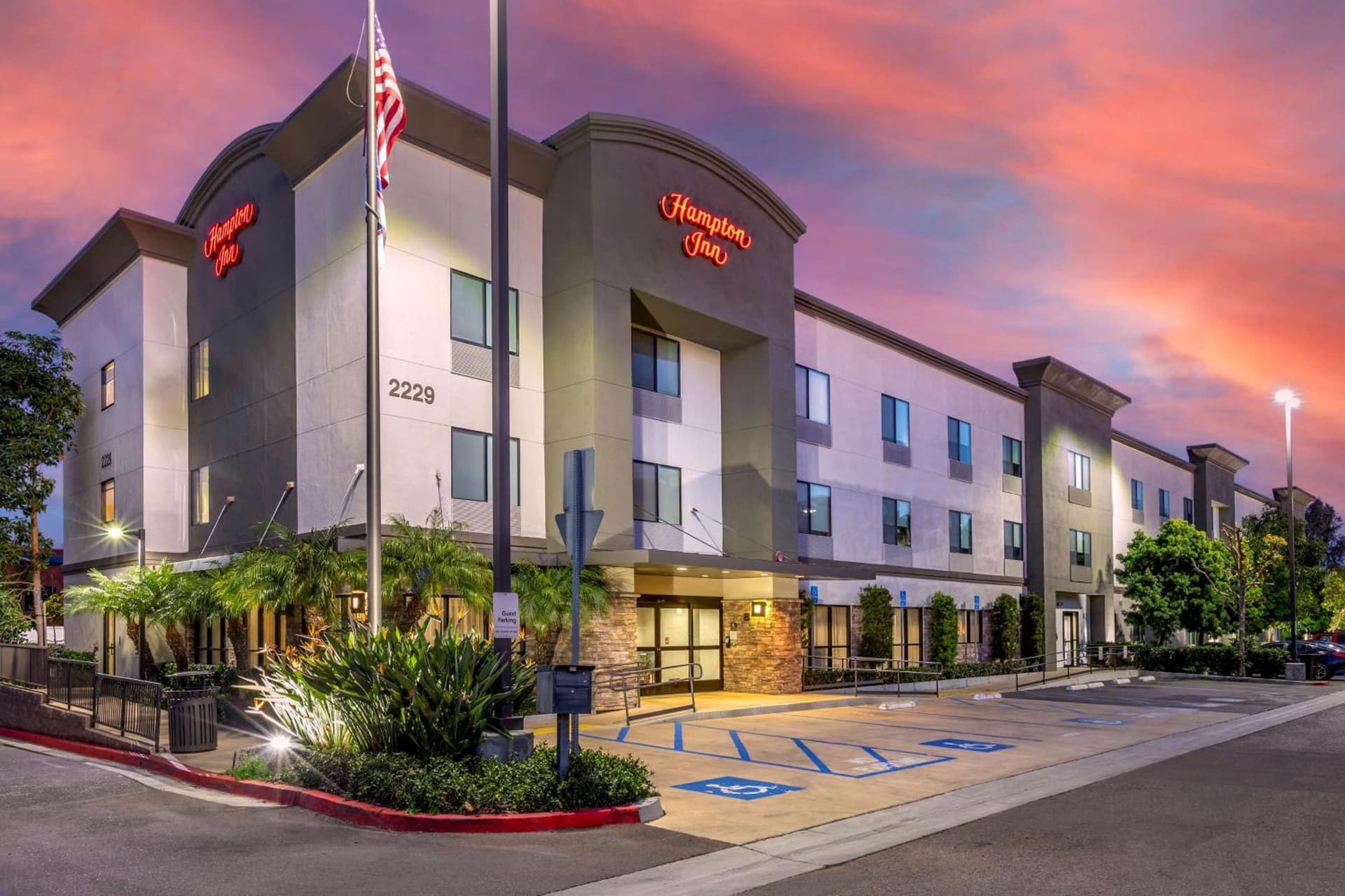 Hampton Inn Carlsbad North San Diego County interior in Carlsbad, CA — gallery photo 2