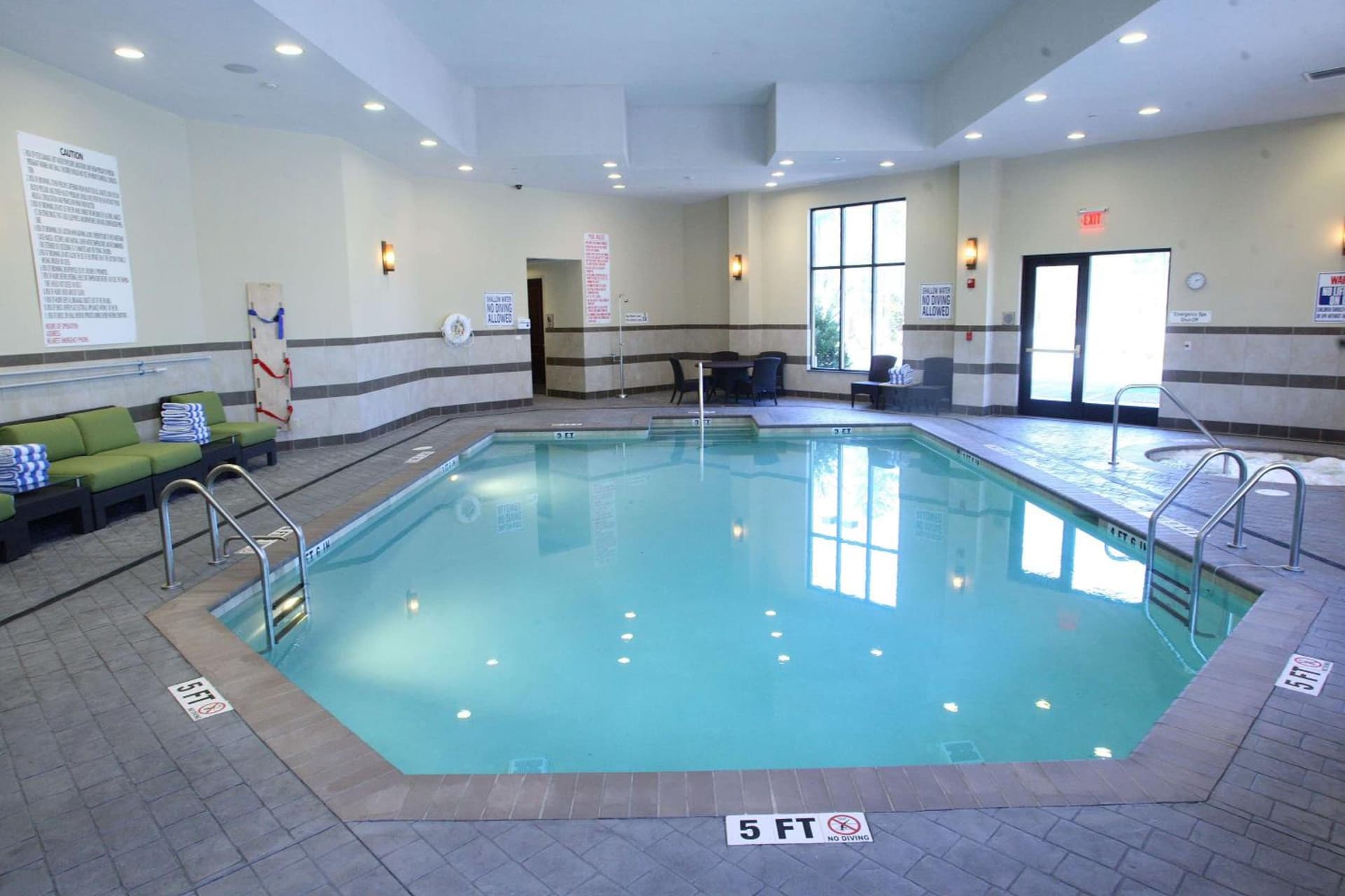 Embassy Suites Savannah Airport gallery photo in Savannah, GA — image 41