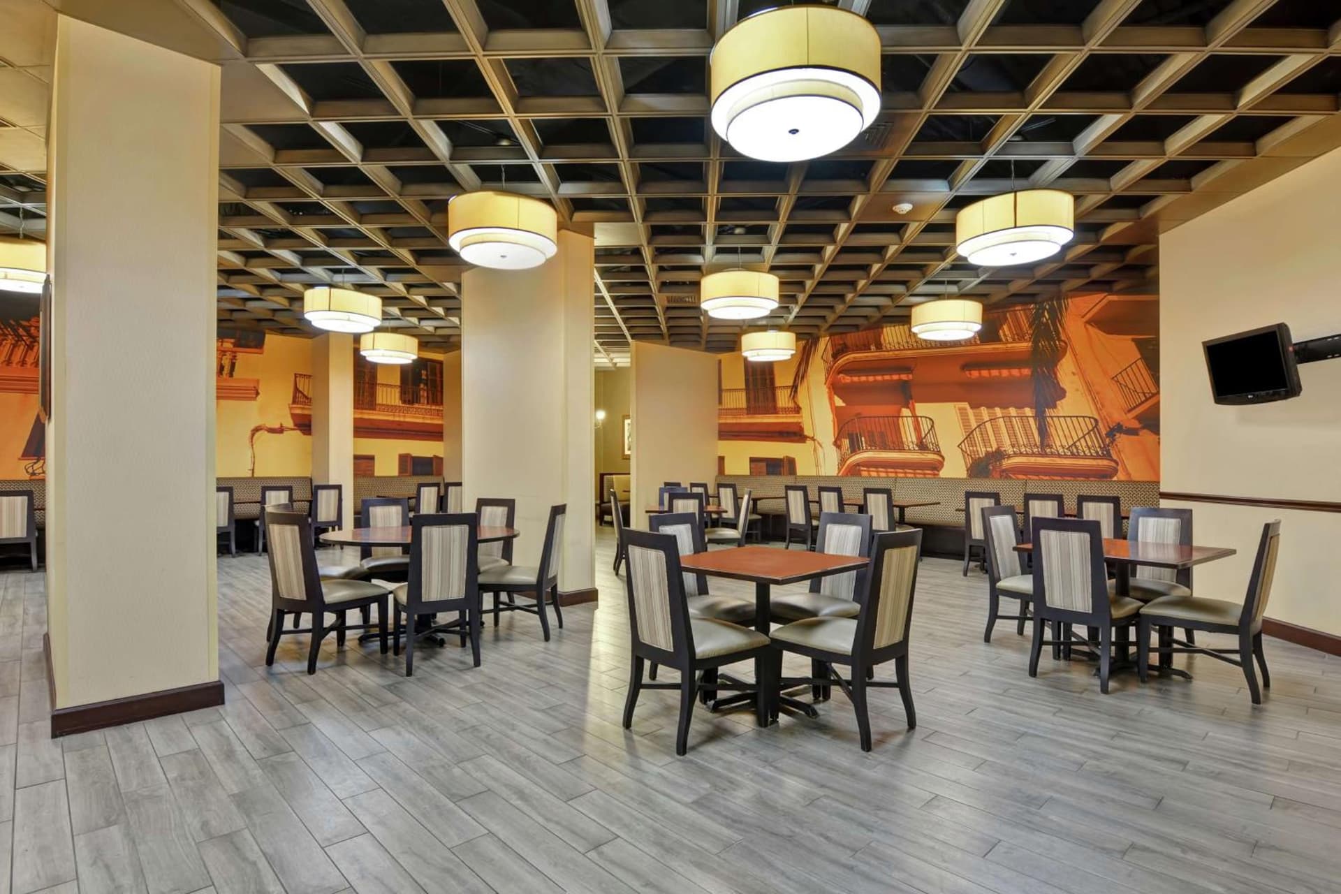 Embassy Suites Savannah Airport gallery photo in Savannah, GA — image 52
