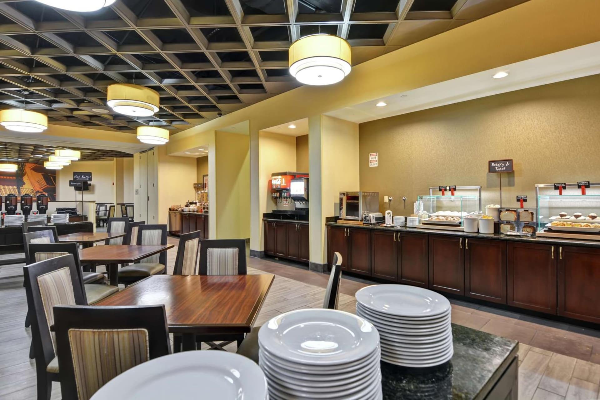 Embassy Suites Savannah Airport gallery photo in Savannah, GA — image 53