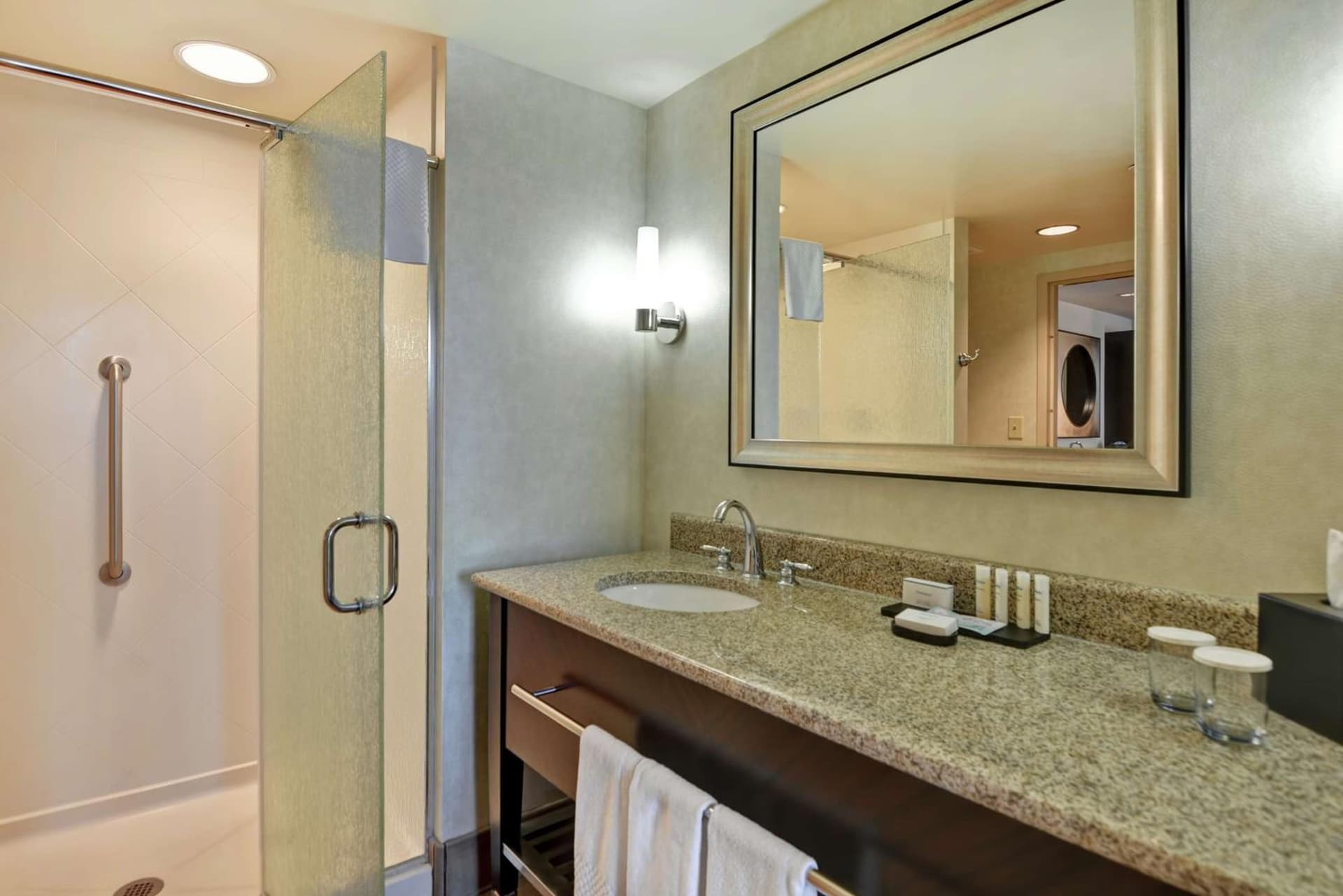 Embassy Suites Savannah Airport gallery photo in Savannah, GA — image 38