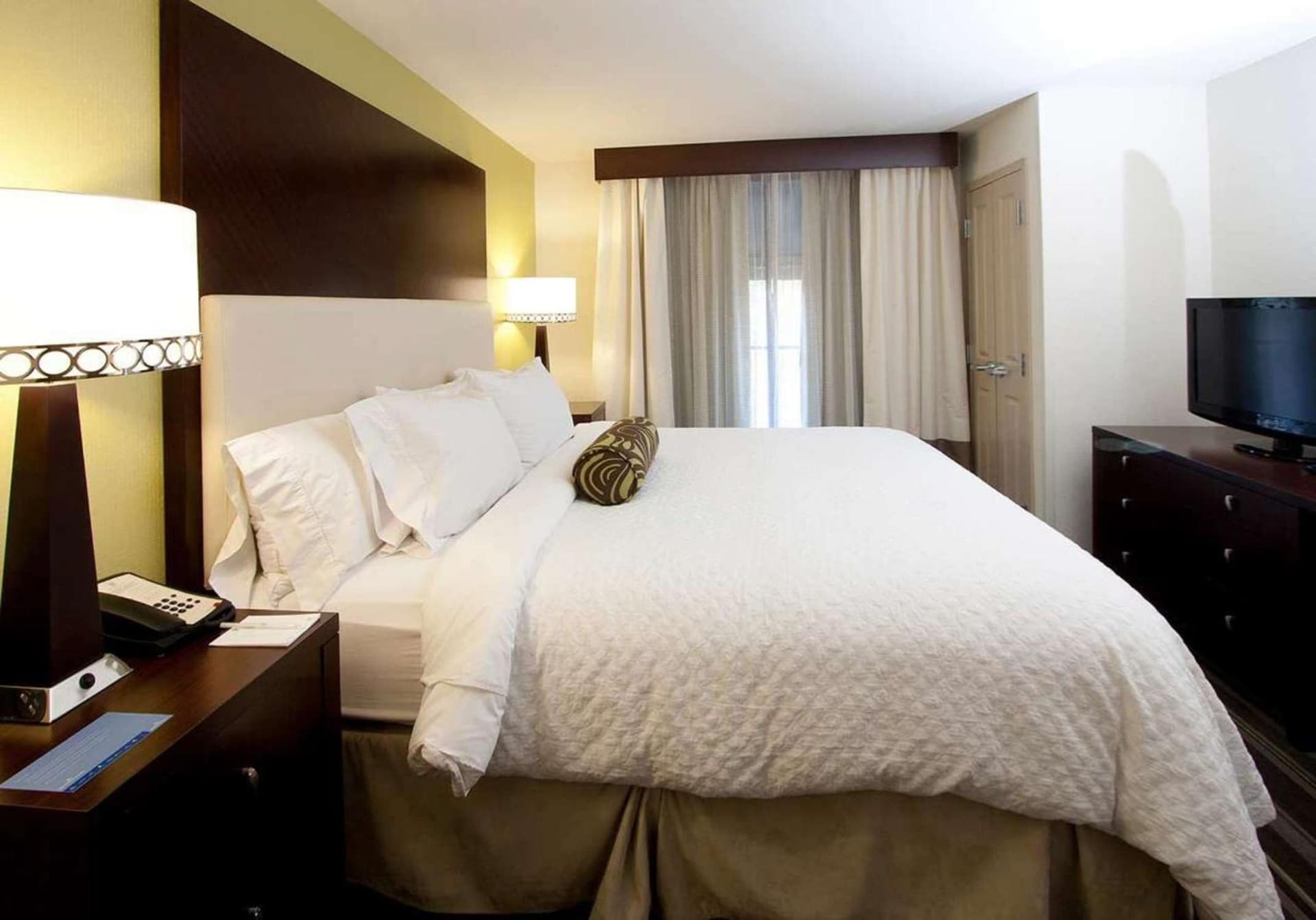 Embassy Suites Savannah Airport gallery photo in Savannah, GA — image 27