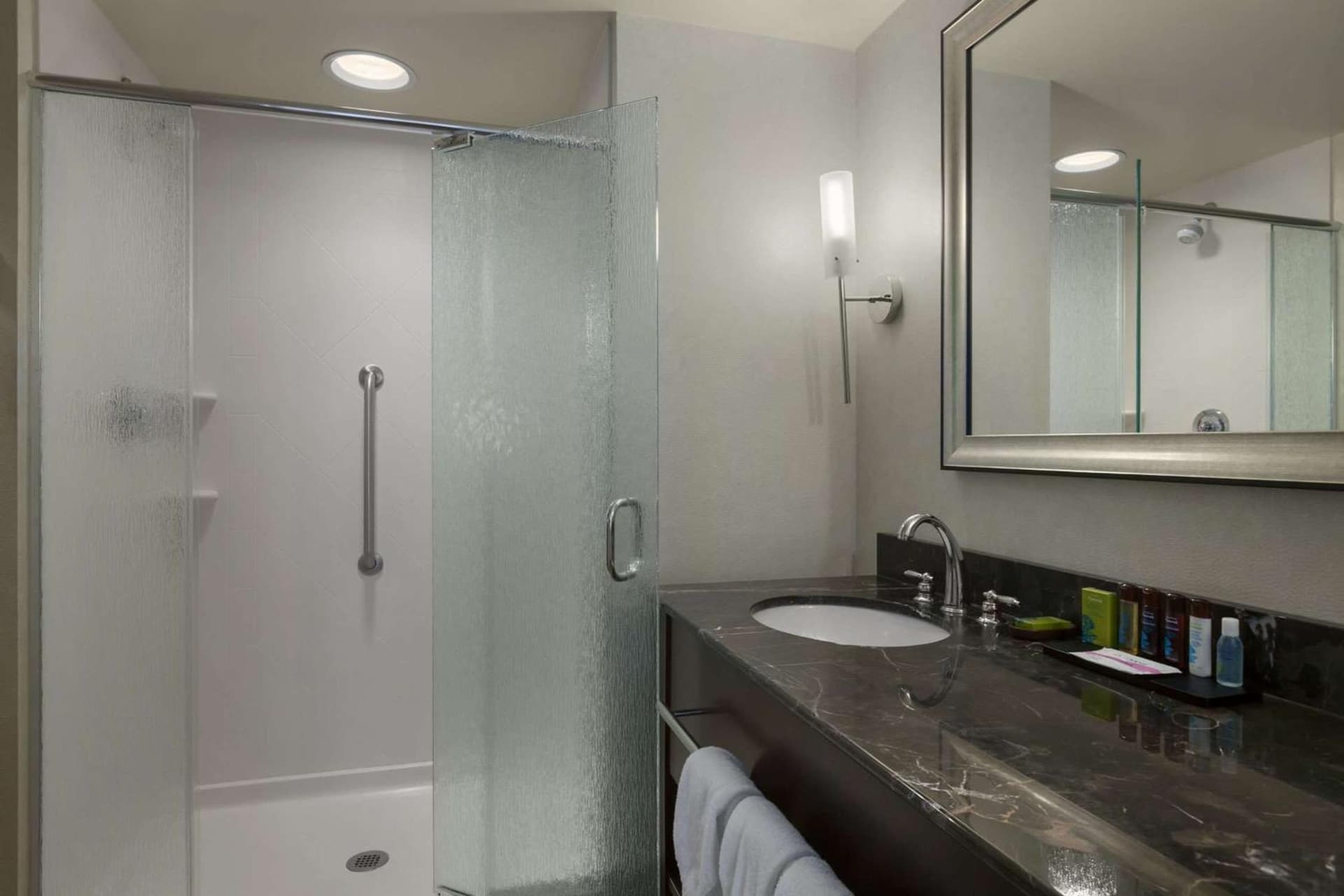 Embassy Suites Savannah Airport gallery photo in Savannah, GA — image 22