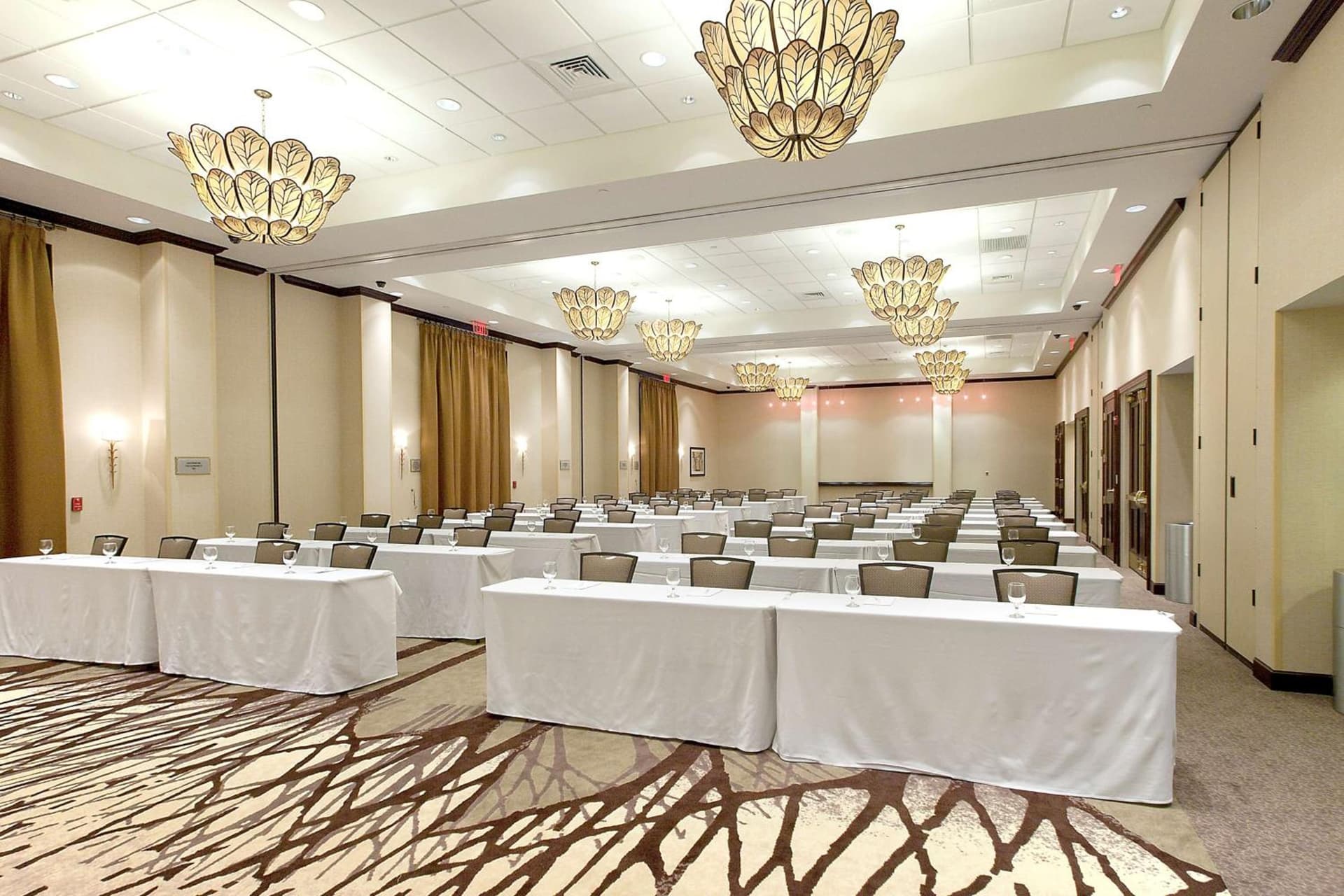 Embassy Suites Savannah Airport gallery photo in Savannah, GA — image 23