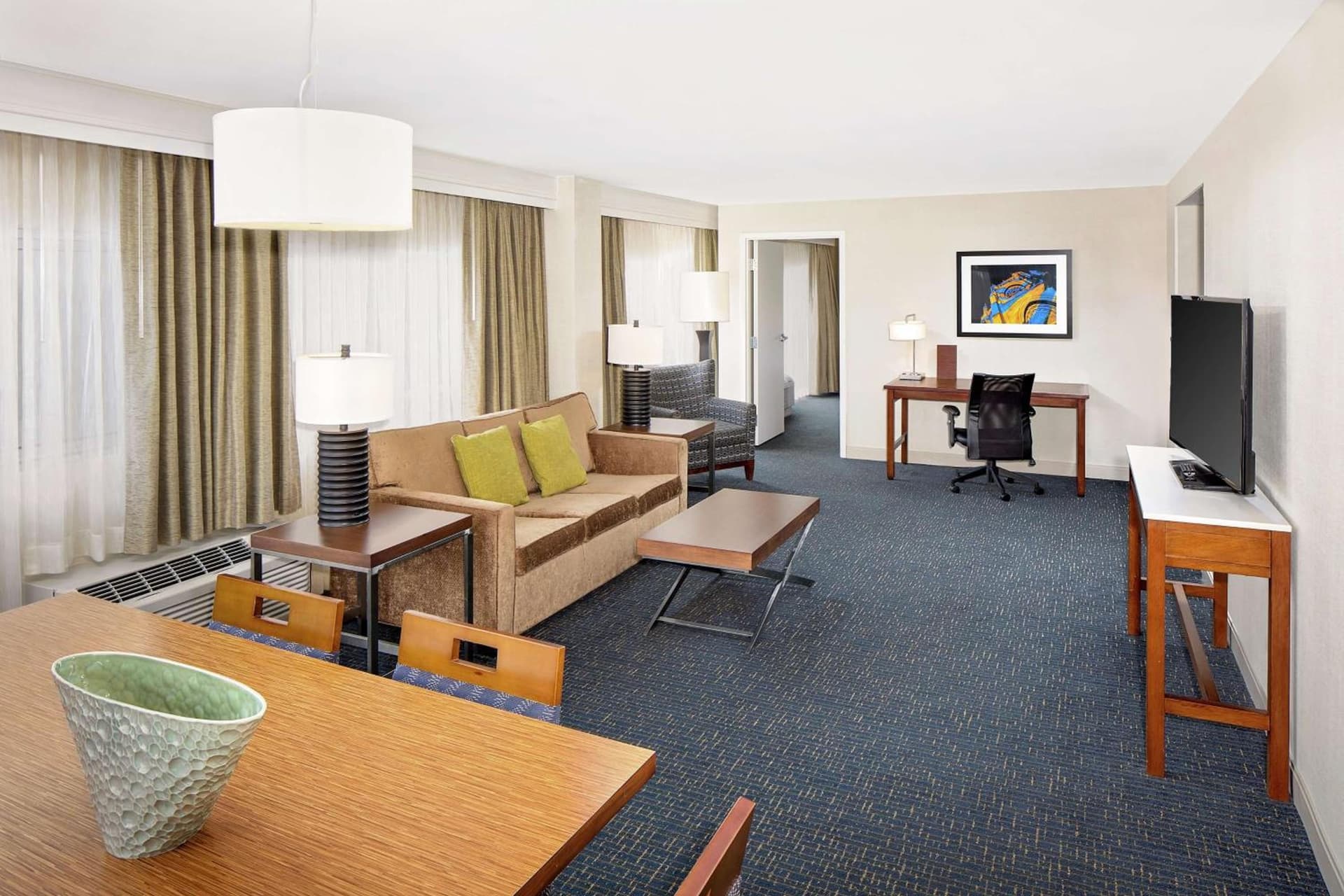 DoubleTree by Hilton Hotel South Bend gallery photo in South Bend, IN — image 4