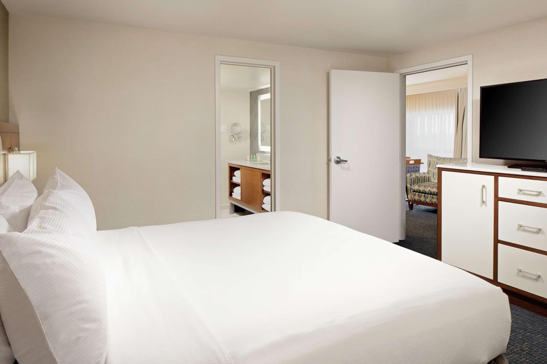 DoubleTree by Hilton Hotel South Bend gallery photo in South Bend, IN — image 12