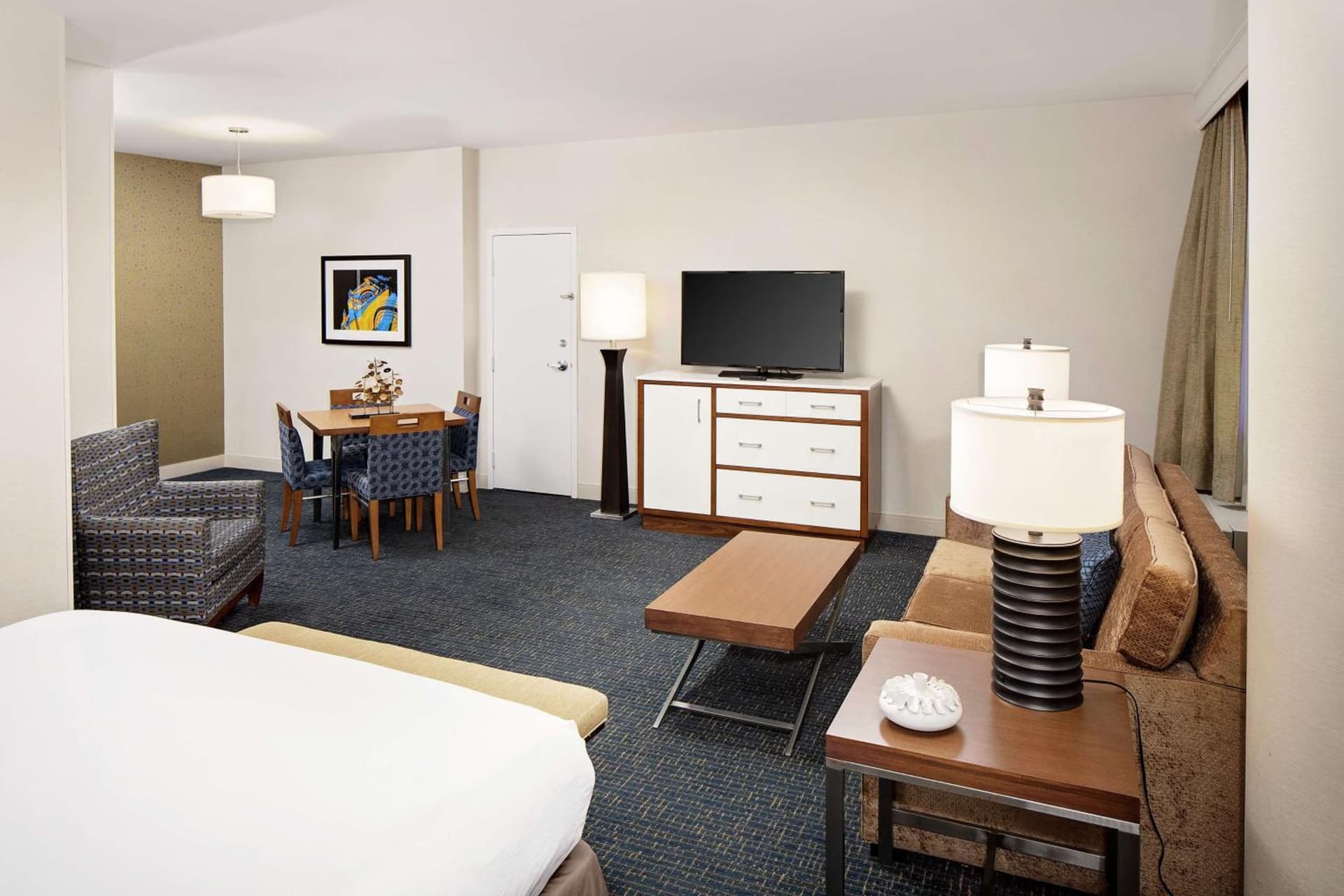 DoubleTree by Hilton Hotel South Bend gallery photo in South Bend, IN — image 77