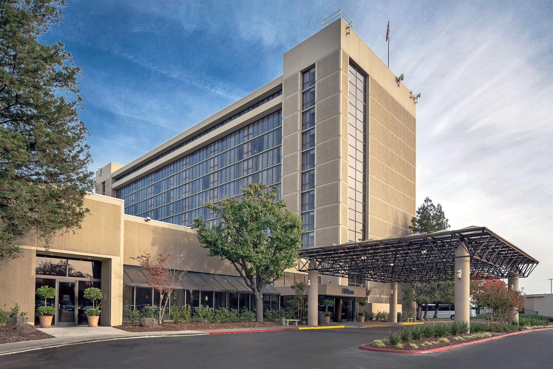 Hilton Sacramento Arden West interior in Sacramento, CA — gallery photo 2