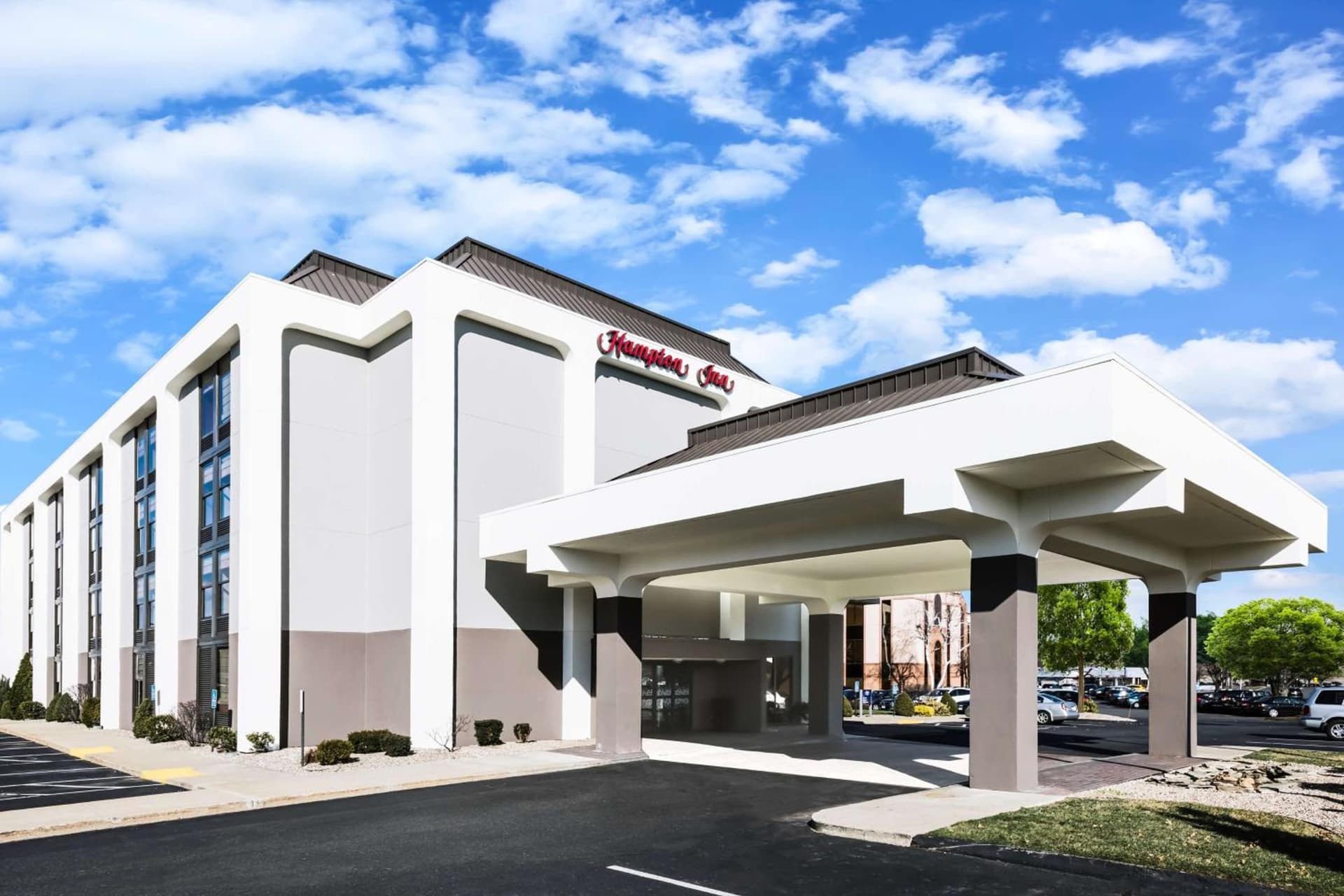 Hampton Inn West Springfield interior in West Springfield — gallery photo 2