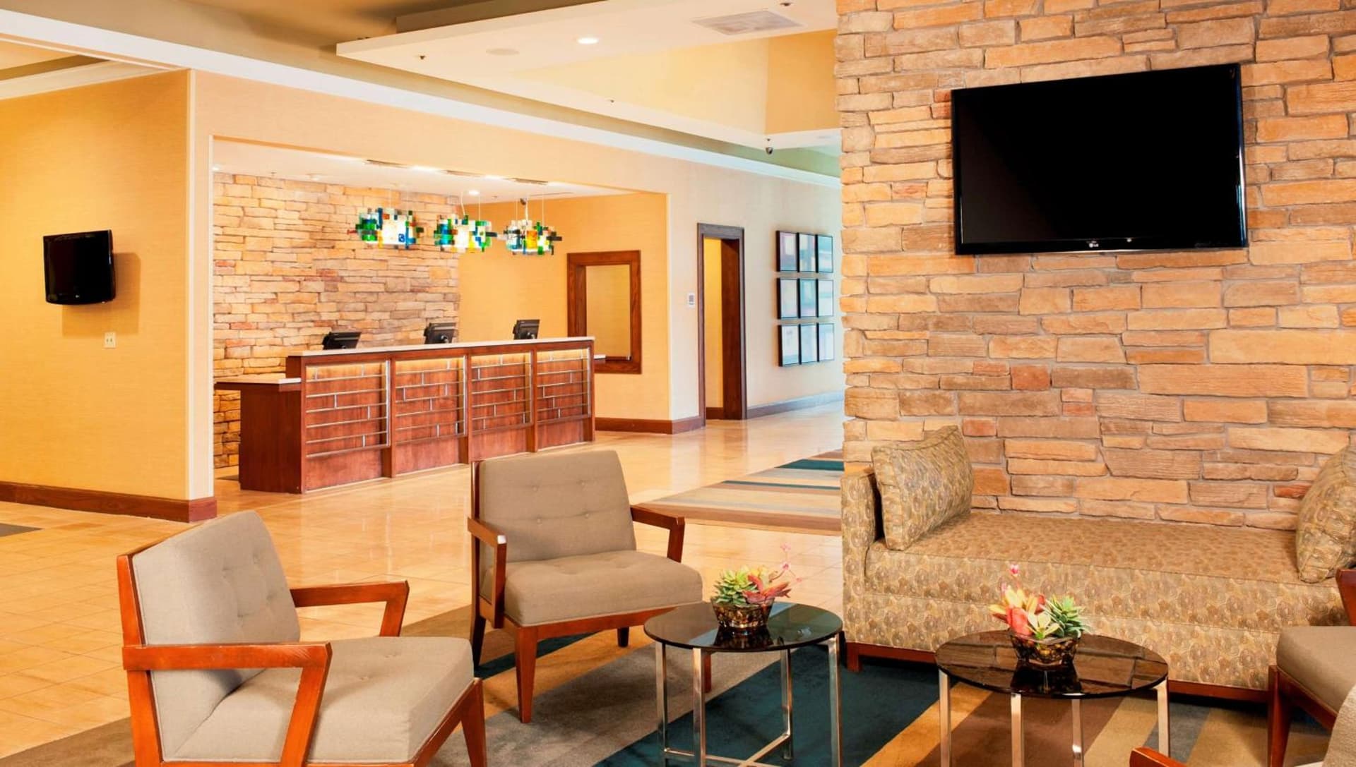 DoubleTree by Hilton Collinsville/St.Louis gallery photo in Collinsville, IL — image 10