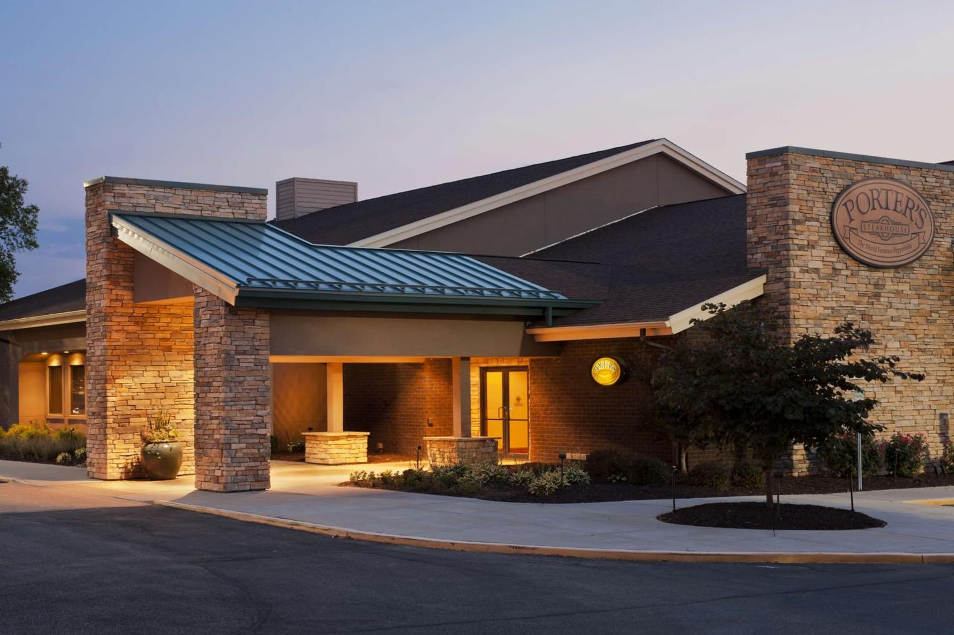 DoubleTree by Hilton Collinsville/St.Louis gallery photo in Collinsville, IL — image 39