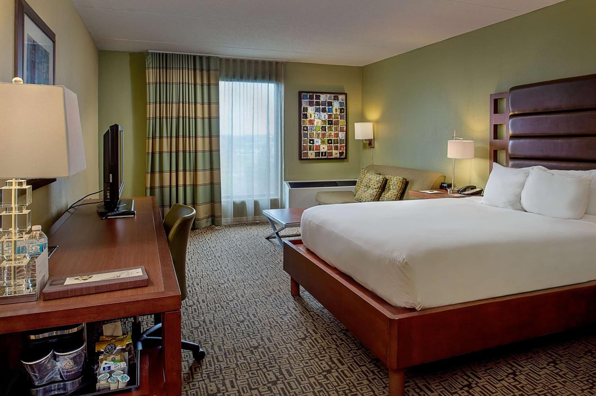 DoubleTree by Hilton Collinsville/St.Louis gallery photo in Collinsville, IL — image 8