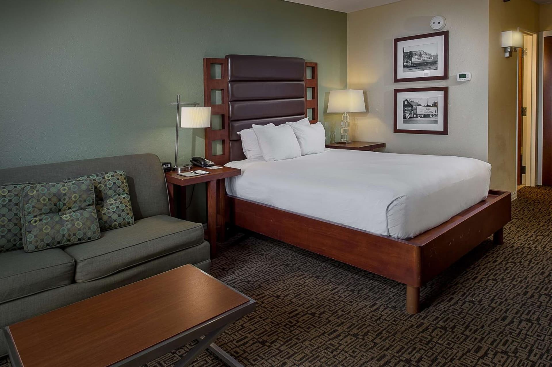 DoubleTree by Hilton Collinsville/St.Louis gallery photo in Collinsville, IL — image 36