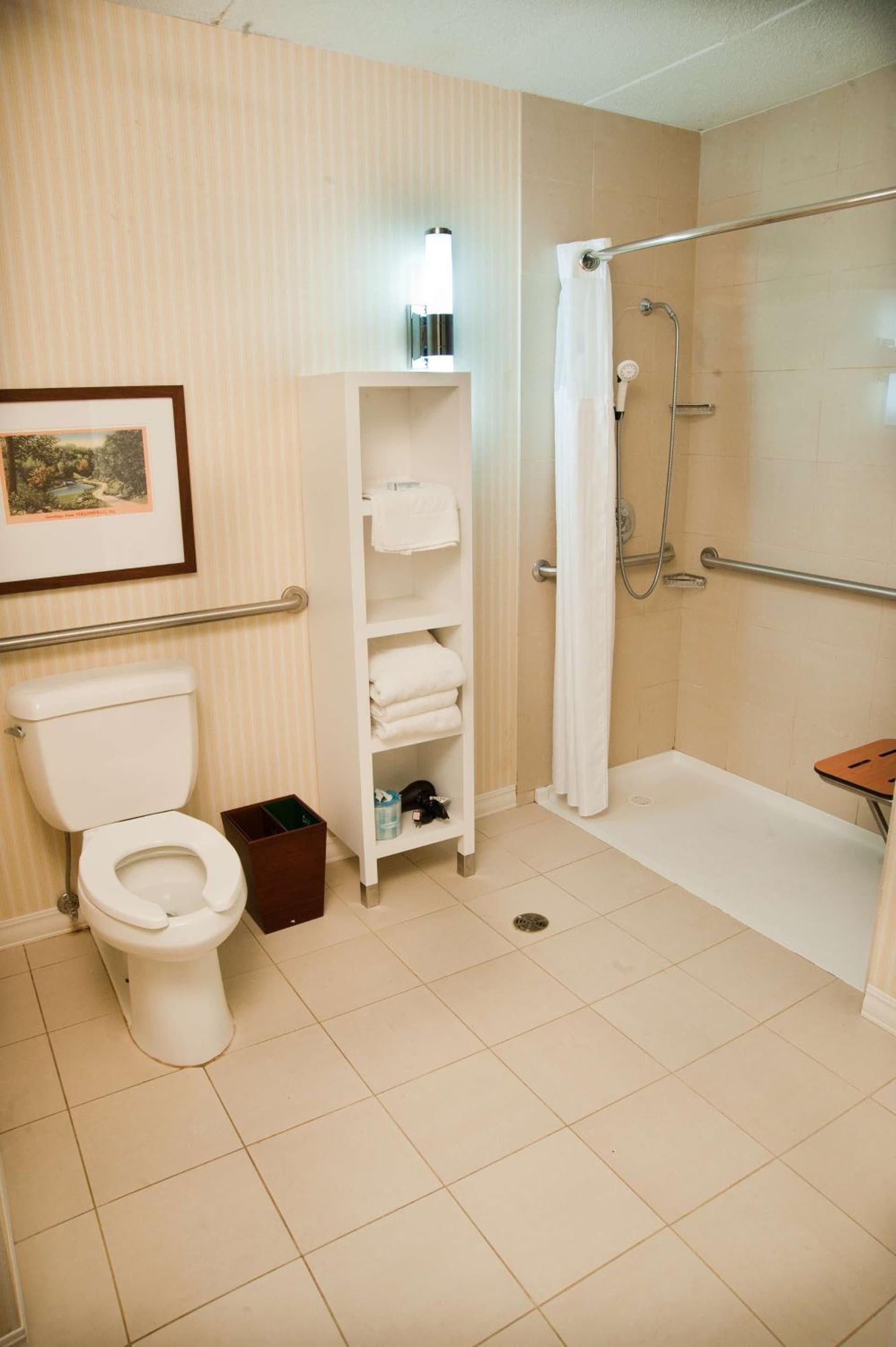 DoubleTree by Hilton Collinsville/St.Louis gallery photo in Collinsville, IL — image 42
