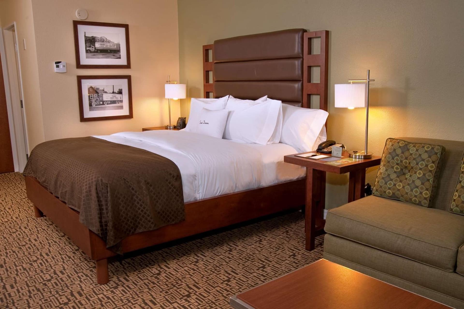 DoubleTree by Hilton Collinsville/St.Louis gallery photo in Collinsville, IL — image 7