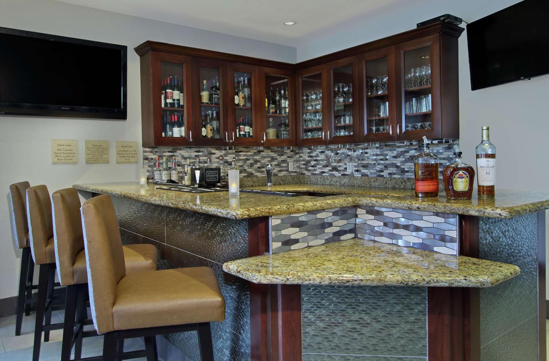Hilton Garden Inn Sonoma County Airport gallery photo in Santa Rosa, CA — image 52
