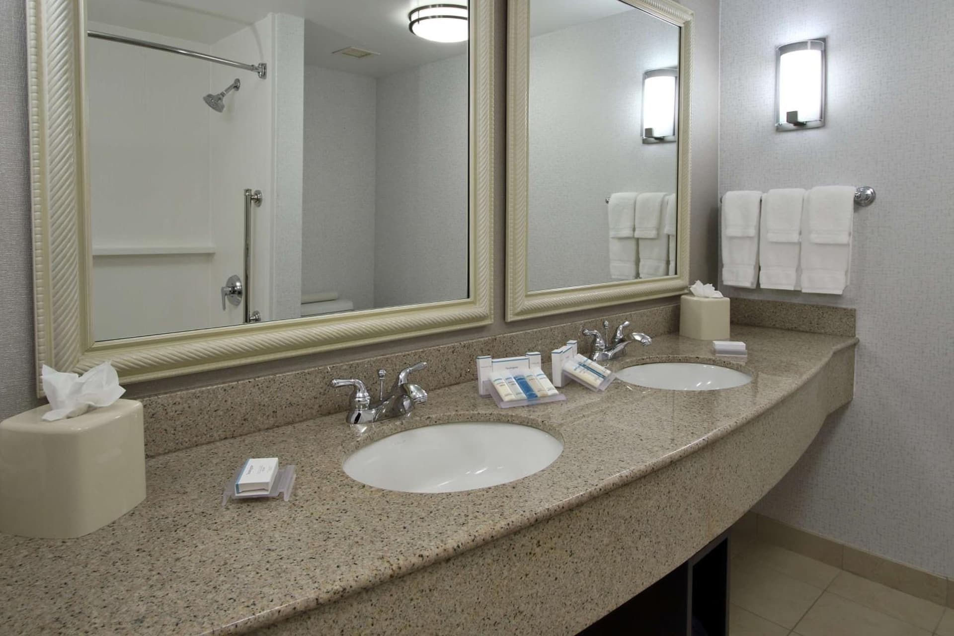 Hilton Garden Inn Sonoma County Airport gallery photo in Santa Rosa, CA — image 35