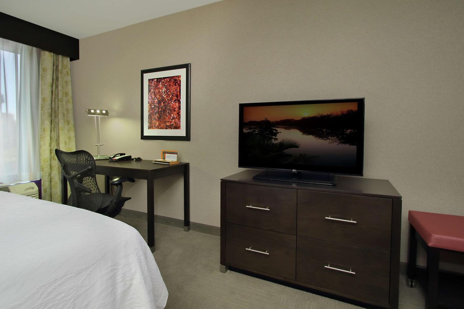Hilton Garden Inn Sonoma County Airport gallery photo in Santa Rosa, CA — image 6