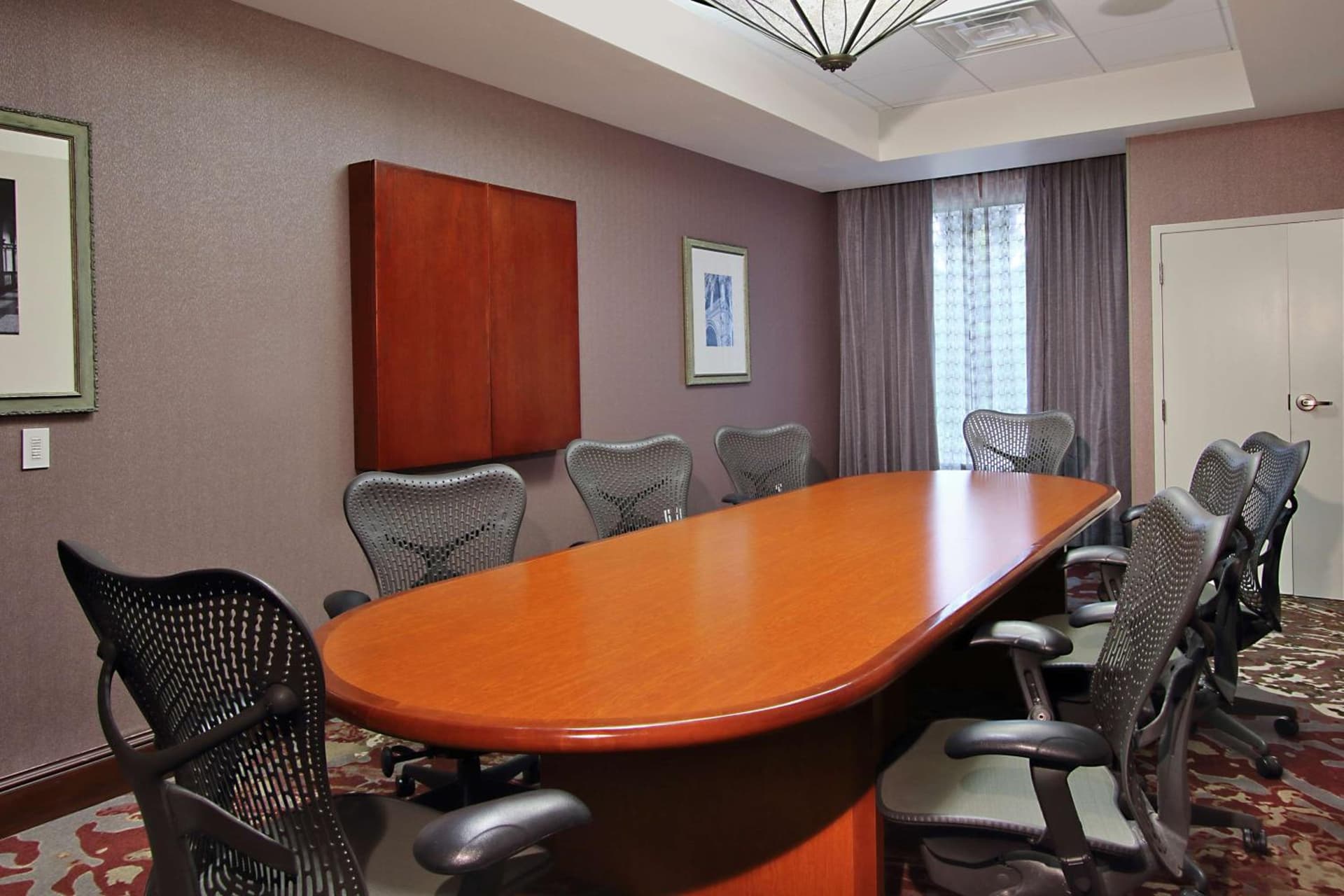 Hilton Garden Inn Sonoma County Airport interior in Santa Rosa, CA — gallery photo 2