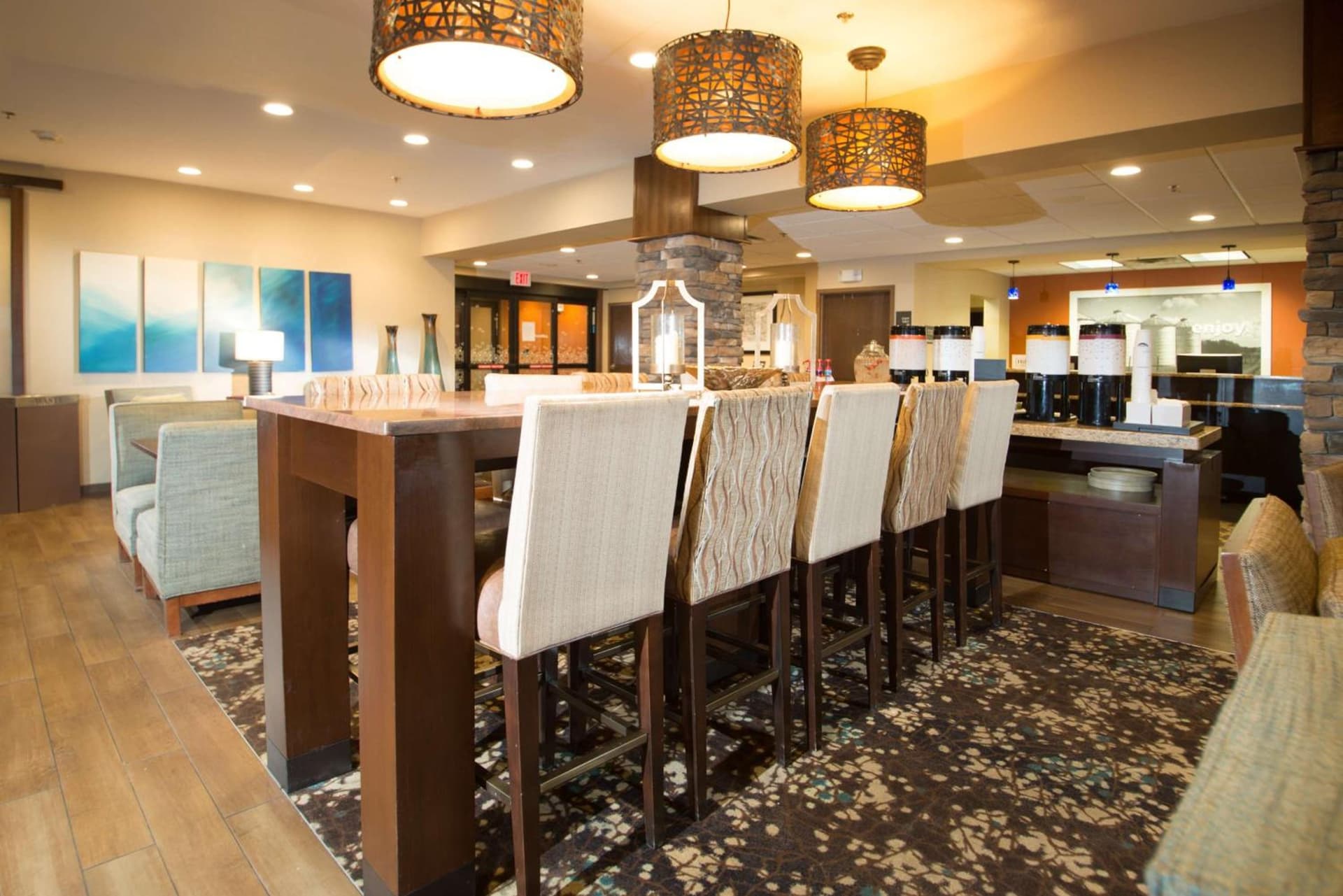 Hampton Inn Tiffin interior in Tiffin, OH — gallery photo 2