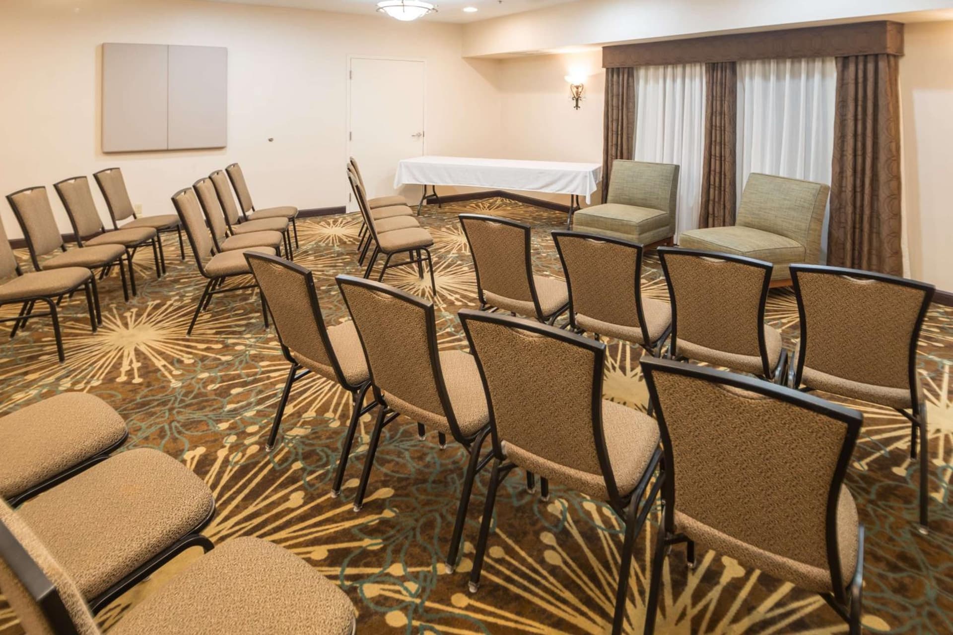 Hampton Inn Tiffin featured exterior or lobby in Tiffin, OH — similar hotel