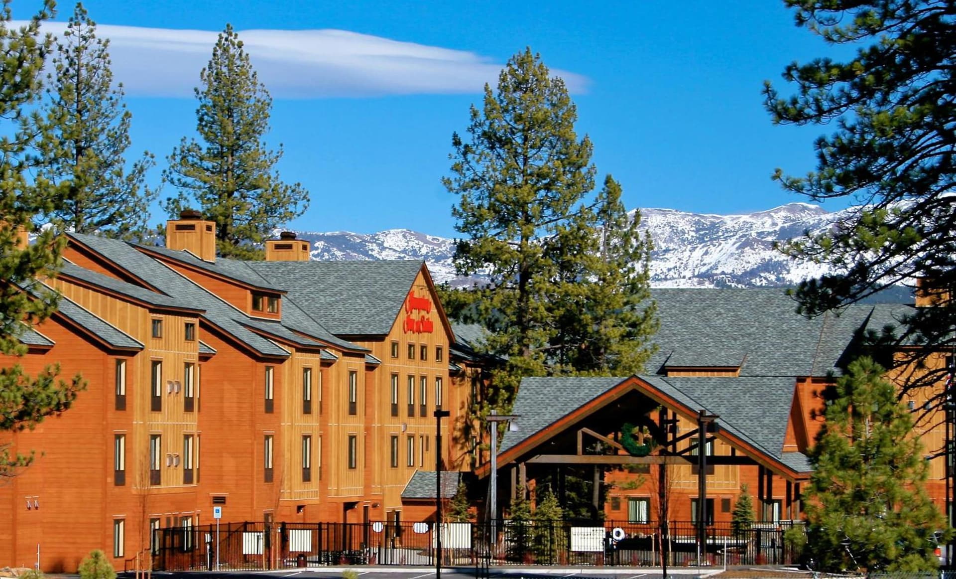 Martis Valley Lodge, Tapestry Collection by Hilton interior in Truckee, CA — gallery photo 2