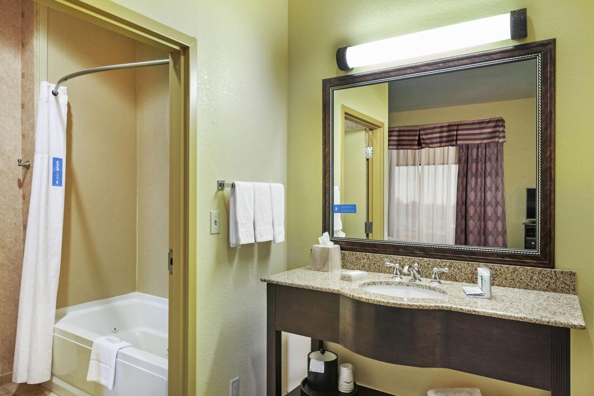Hampton Inn & Suites Owasso gallery photo in Owasso, OK — image 62