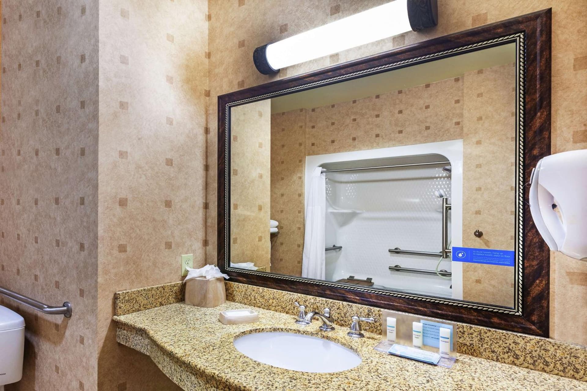 Hampton Inn & Suites Owasso gallery photo in Owasso, OK — image 47