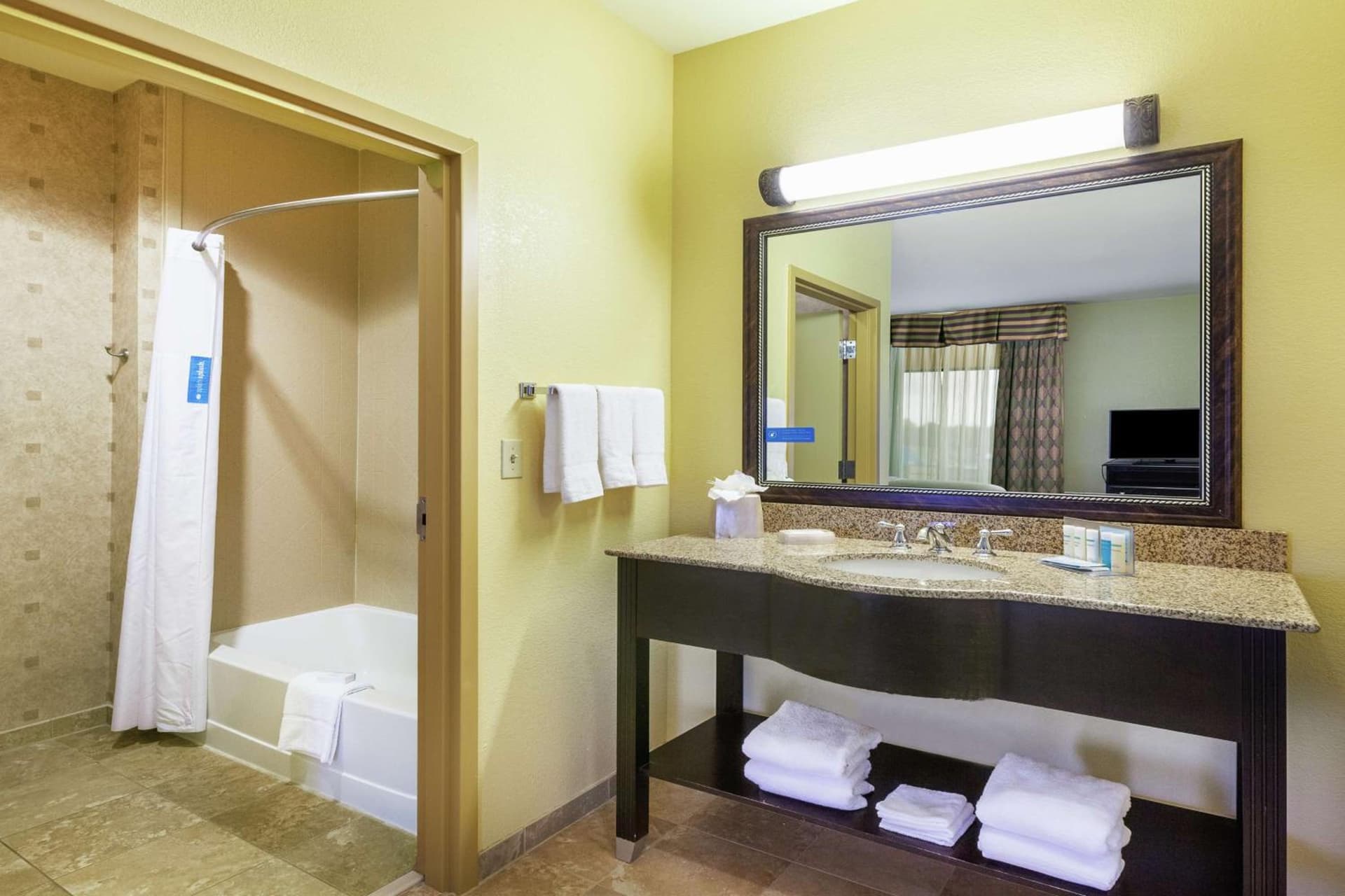 Hampton Inn & Suites Owasso gallery photo in Owasso, OK — image 52