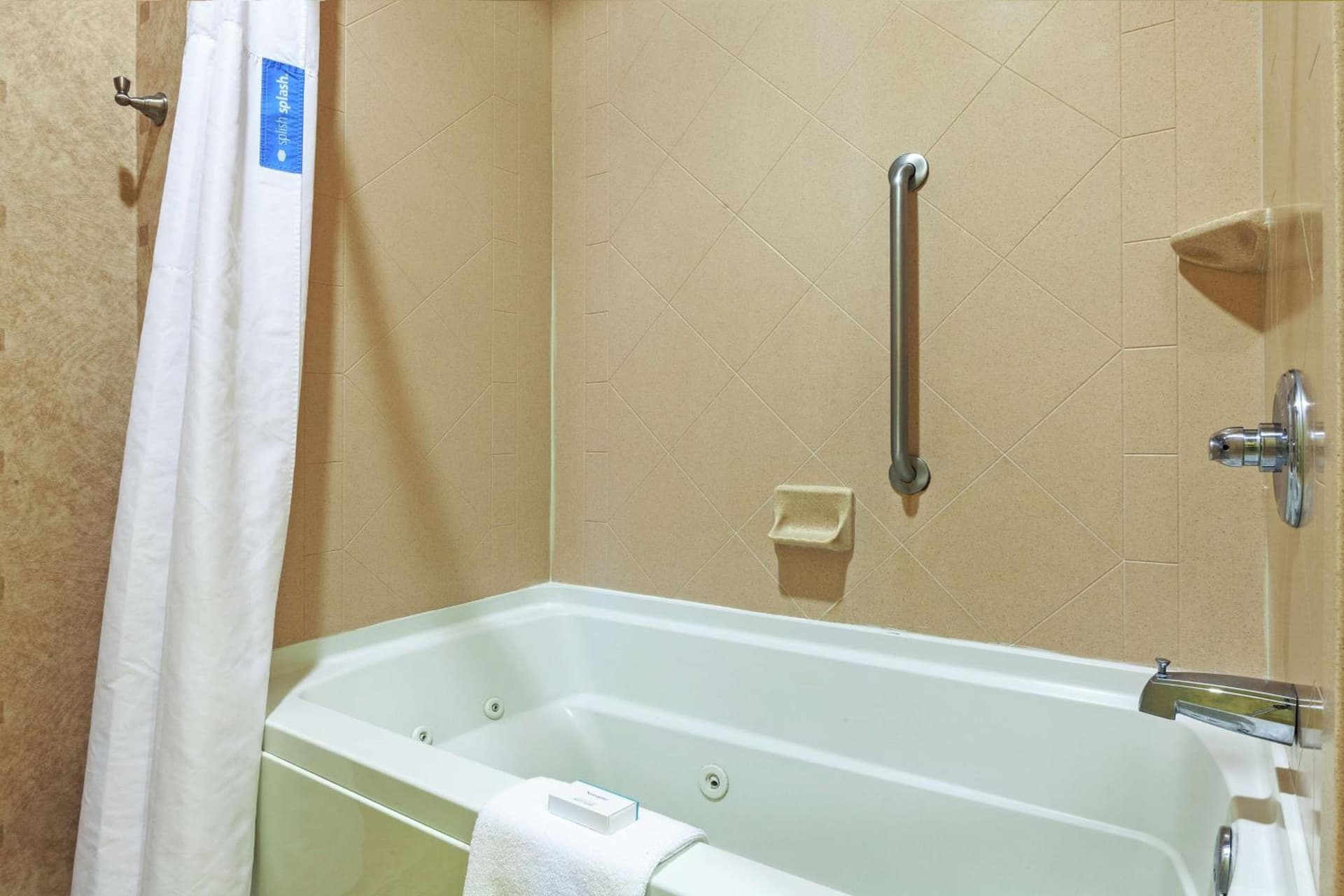 Hampton Inn & Suites Owasso gallery photo in Owasso, OK — image 57