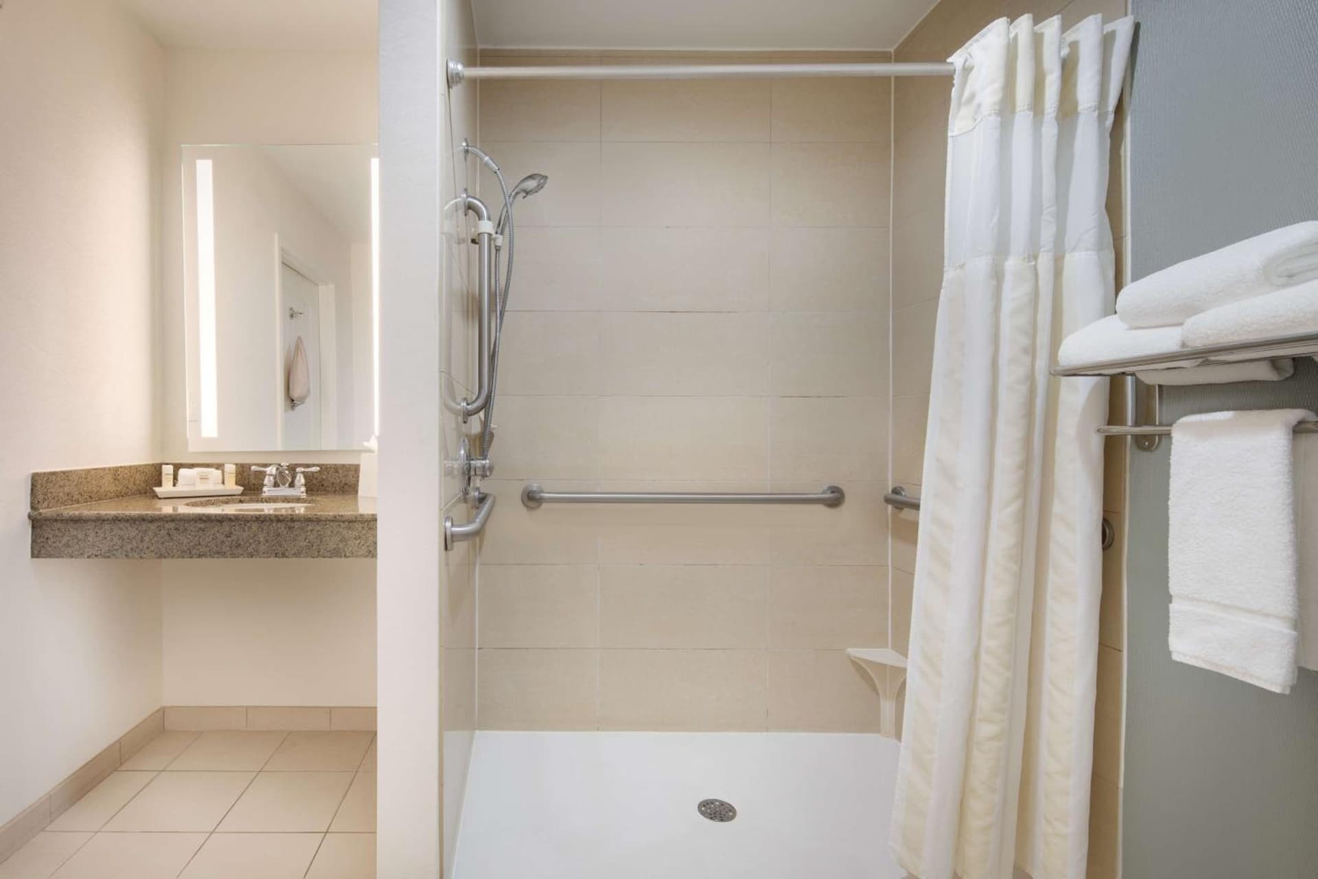 Hilton Garden Inn Tyler gallery photo in Tyler, TX — image 28