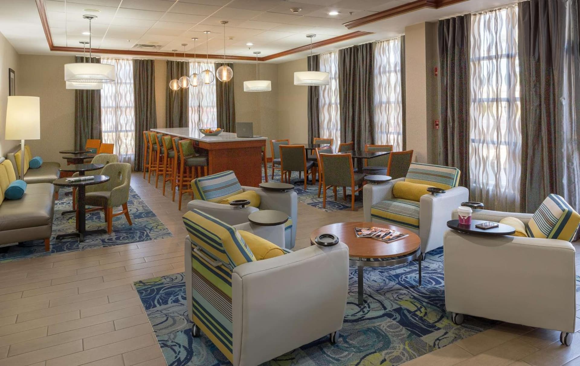 Hampton Inn & Suites Knoxville-Downtown gallery photo in Knoxville, TN — image 8