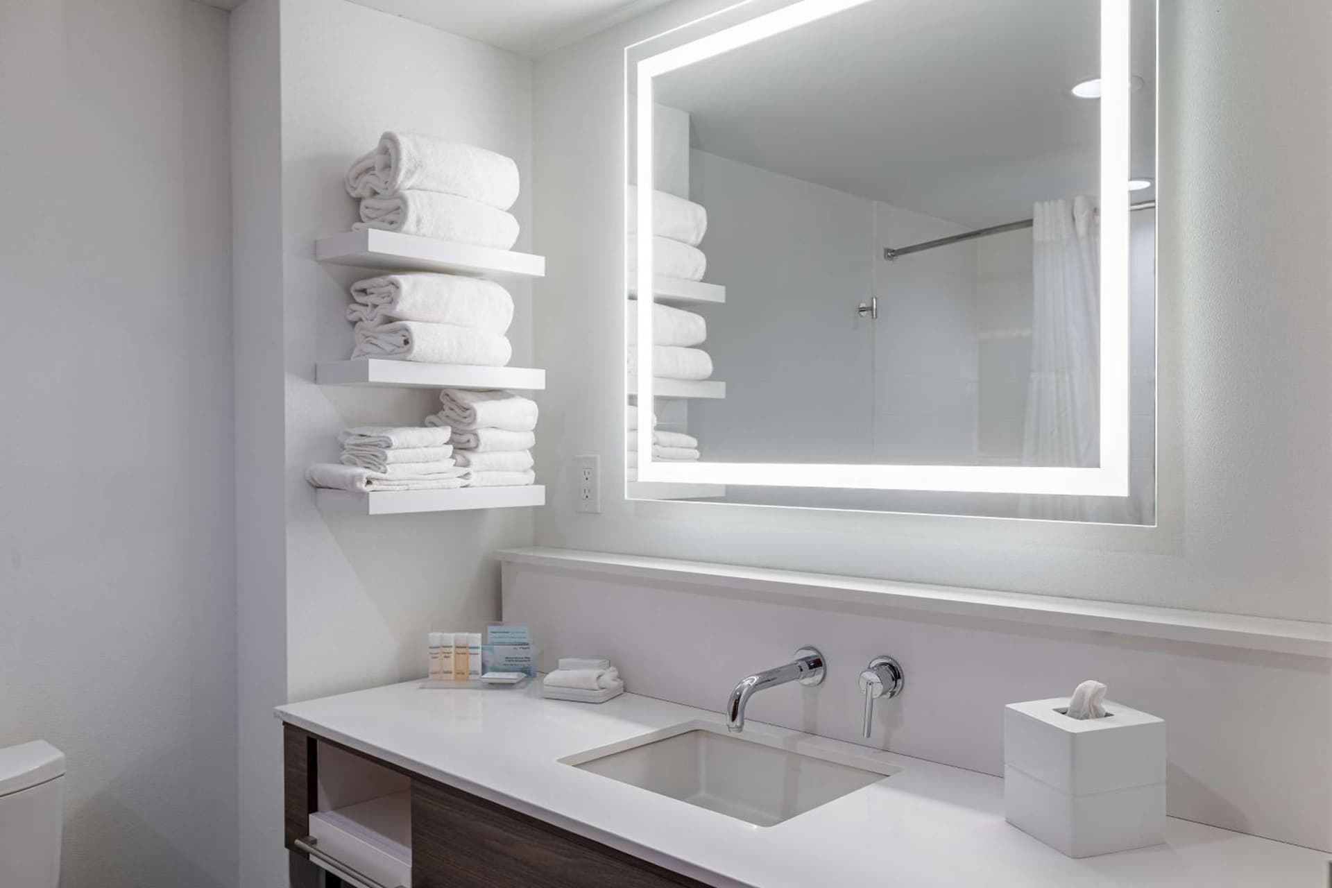Hampton Inn & Suites Knoxville-Downtown gallery photo in Knoxville, TN — image 17