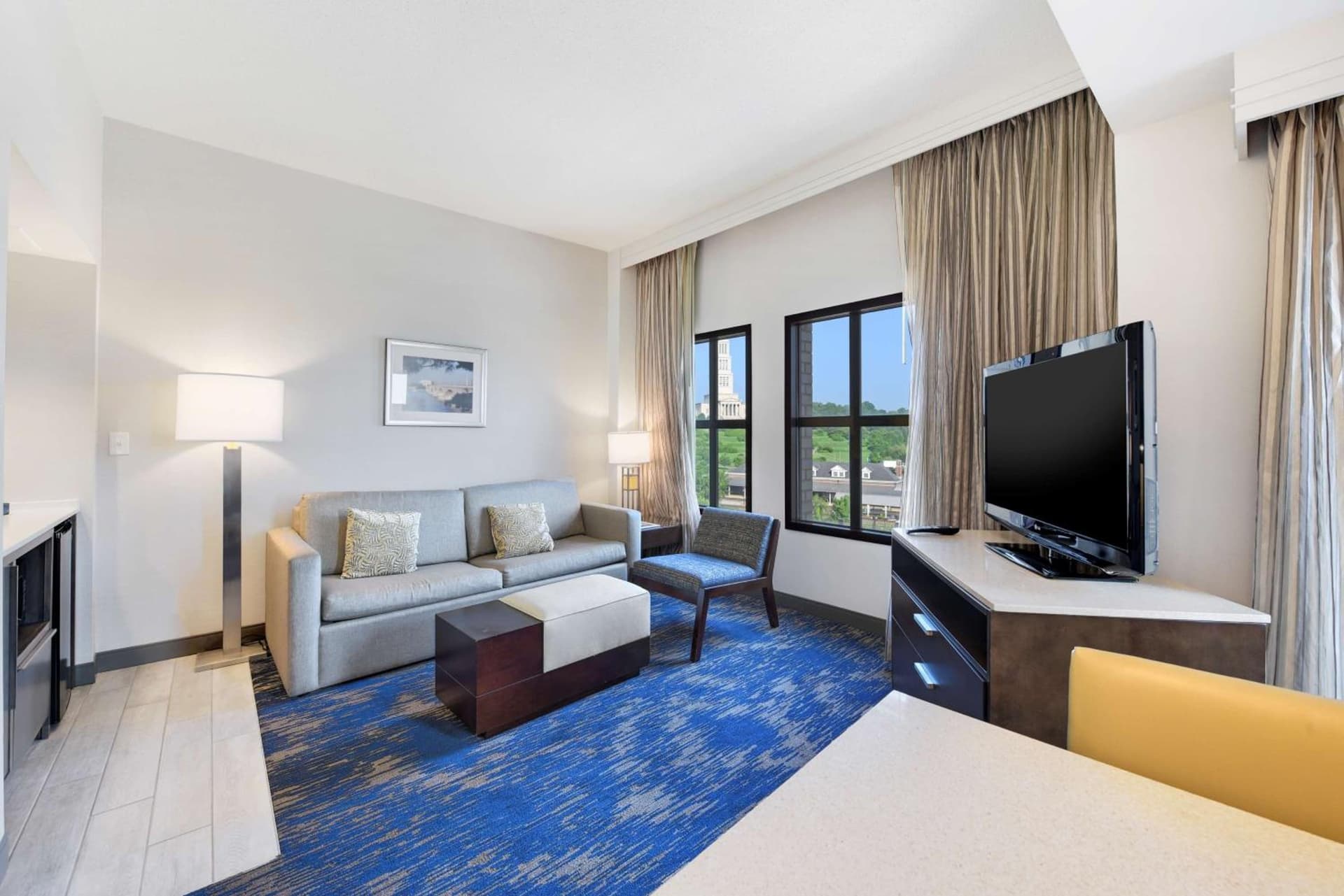 Embassy Suites by Hilton Alexandria Old Town gallery photo in Alexandria, VA — image 36