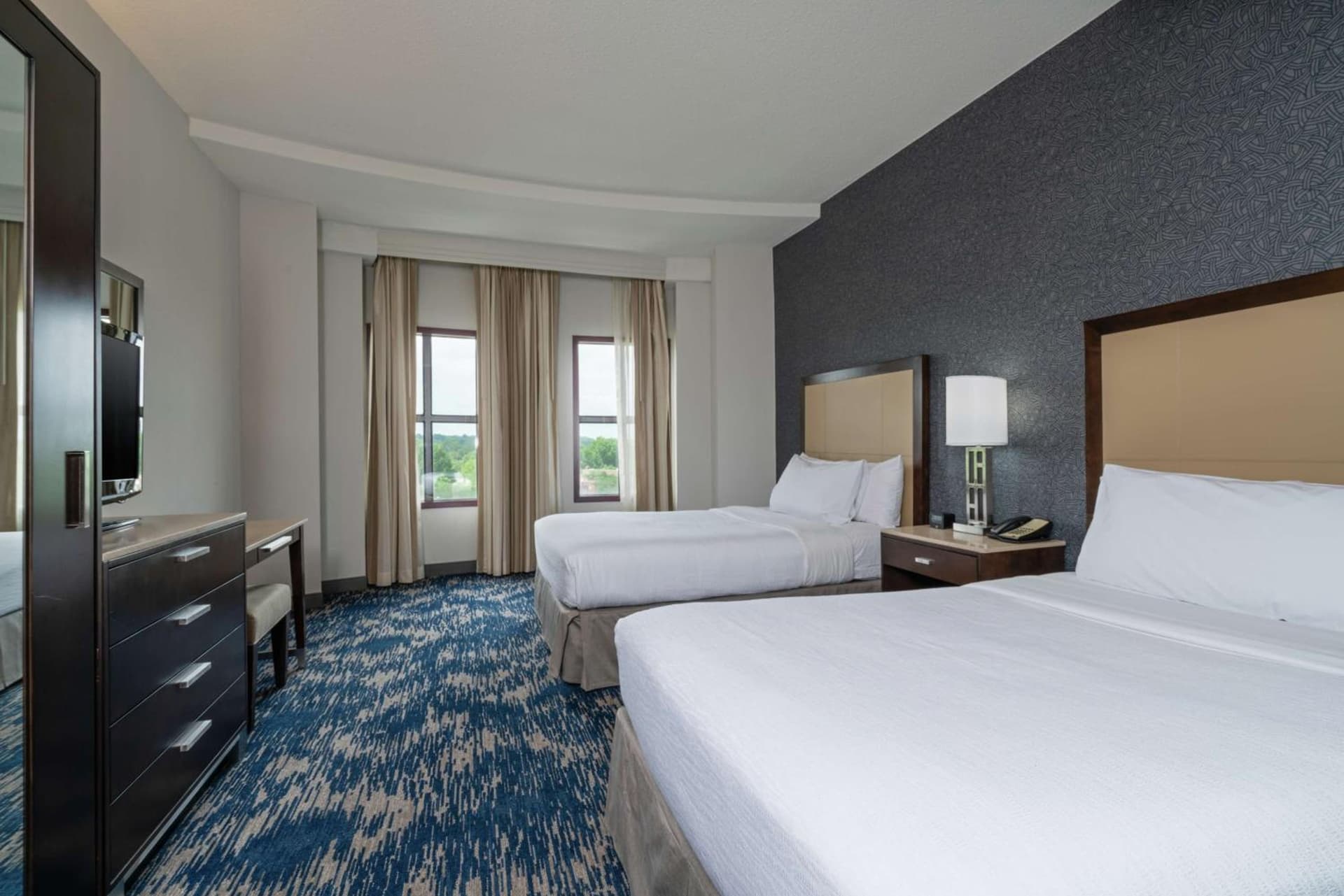 Embassy Suites by Hilton Alexandria Old Town gallery photo in Alexandria, VA — image 46