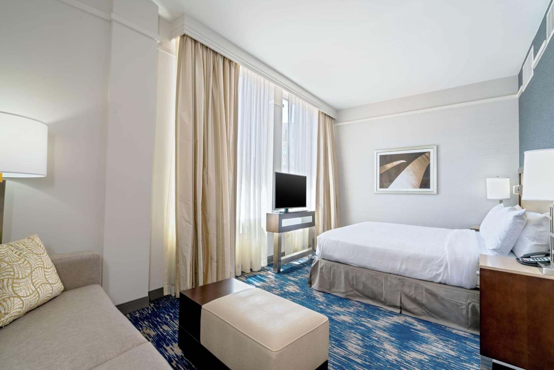 Embassy Suites by Hilton Alexandria Old Town gallery photo in Alexandria, VA — image 26
