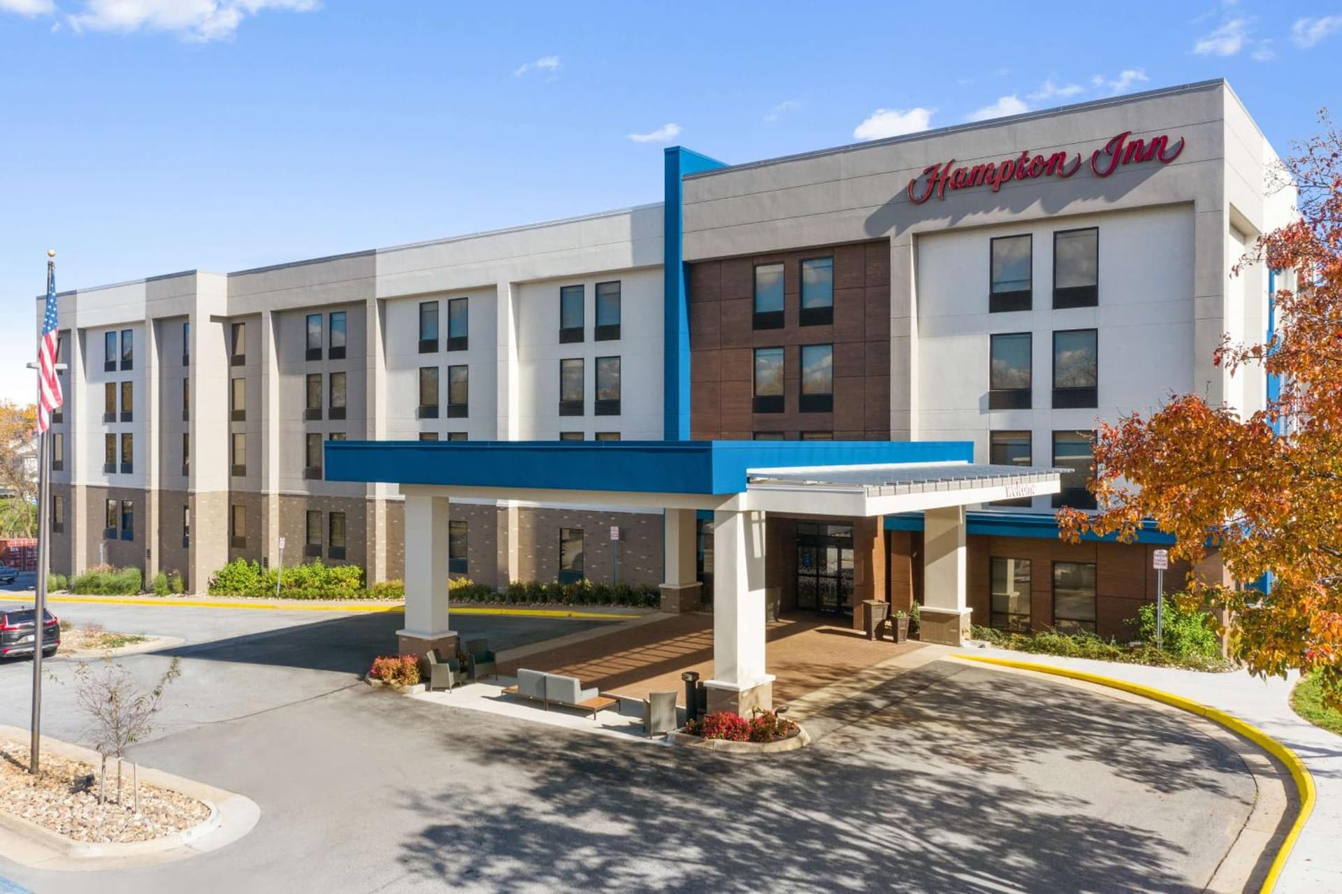 Hampton Inn Winchester interior in Winchester, VA — gallery photo 2