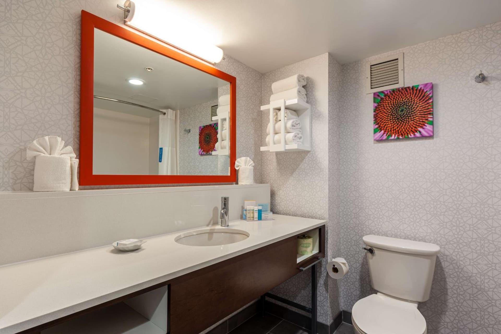 Hampton Inn Winchester gallery photo in Winchester, VA — image 15