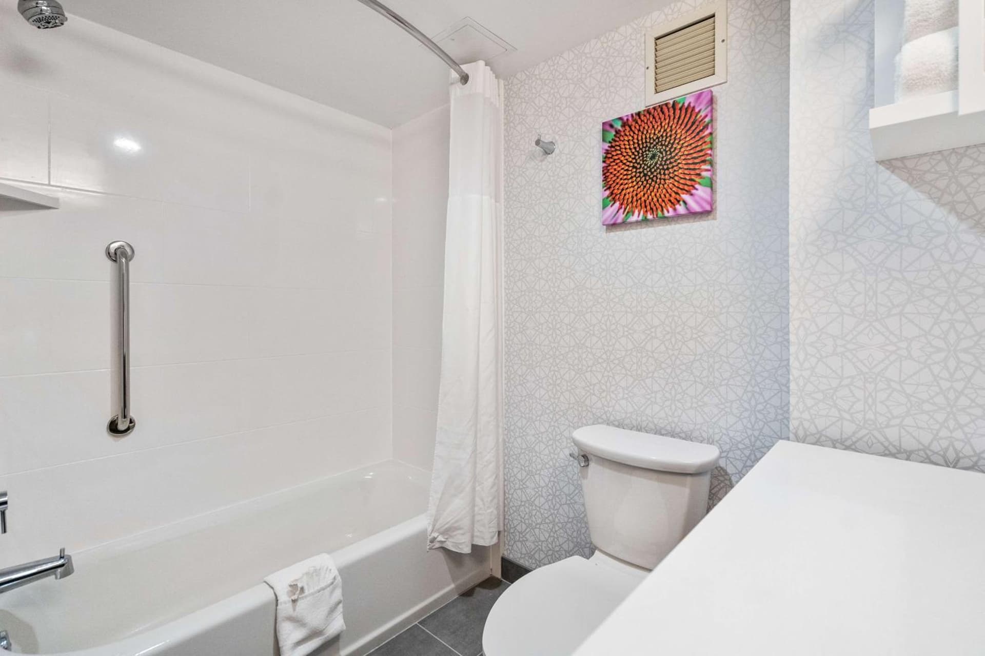 Hampton Inn Winchester gallery photo in Winchester, VA — image 19