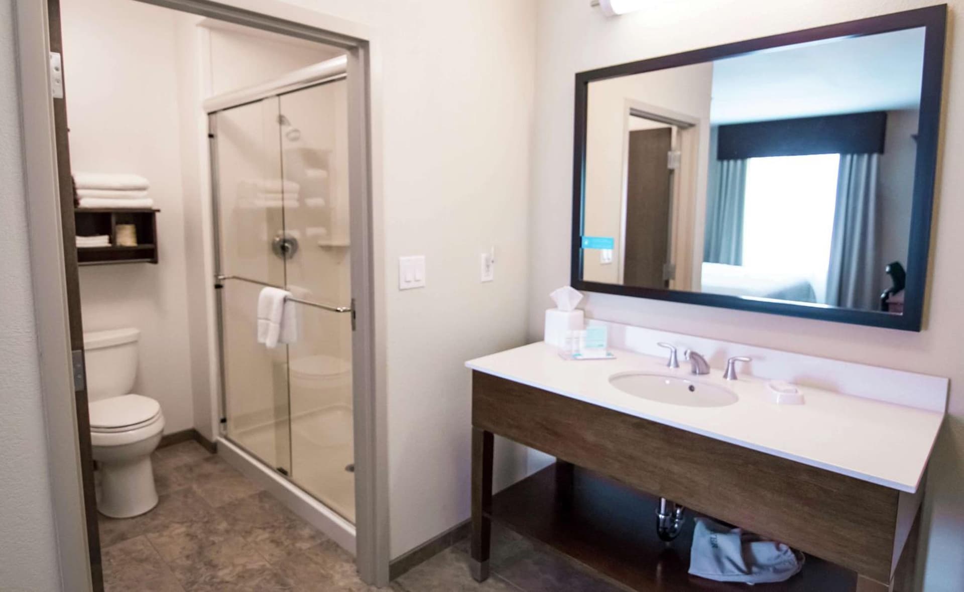 Hampton Inn & Suites Dallas/Frisco North-Fieldhouse USA gallery photo in Frisco, TX — image 4