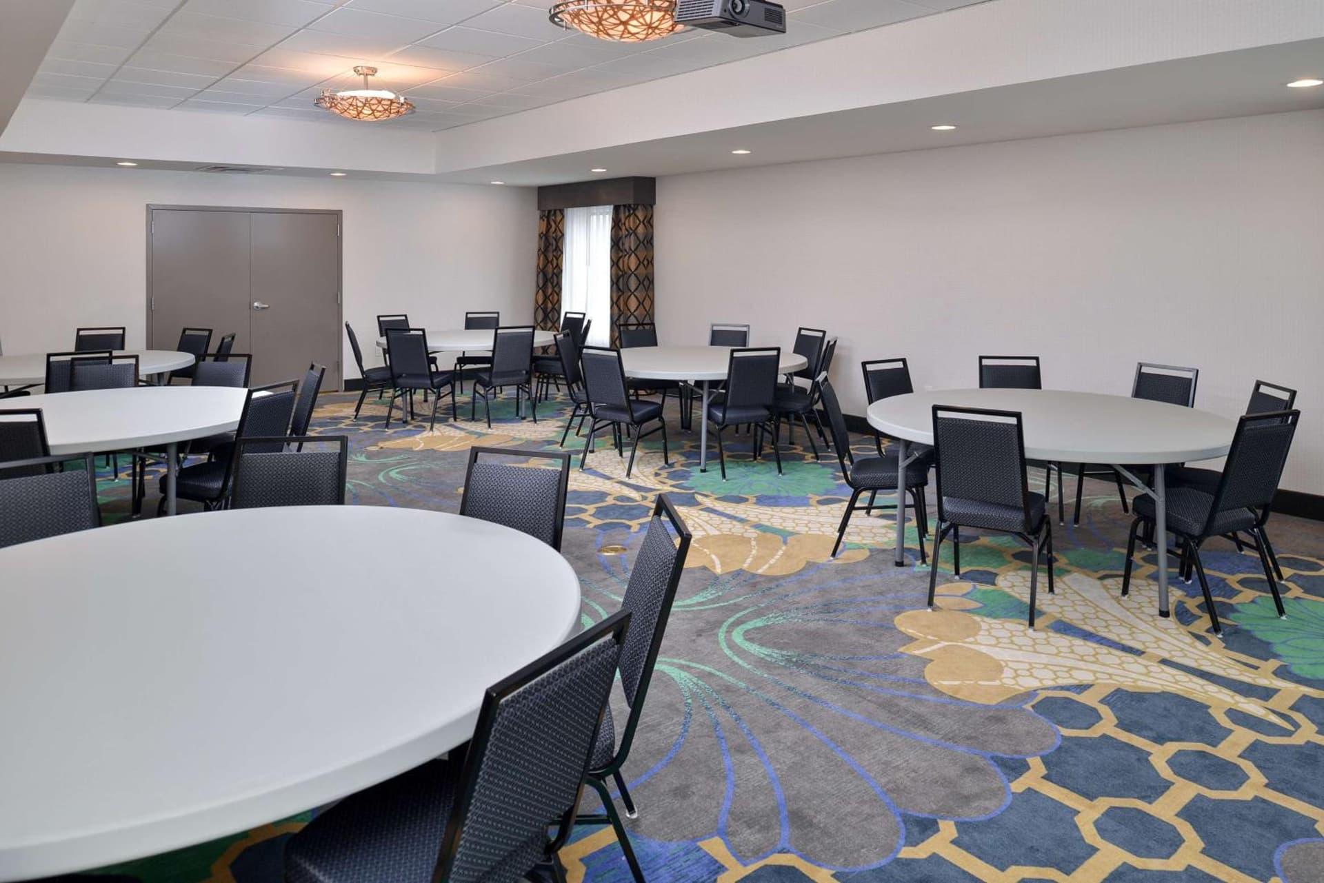 Hampton Inn Broussard-Lafayette gallery photo in Broussard, LA — image 9