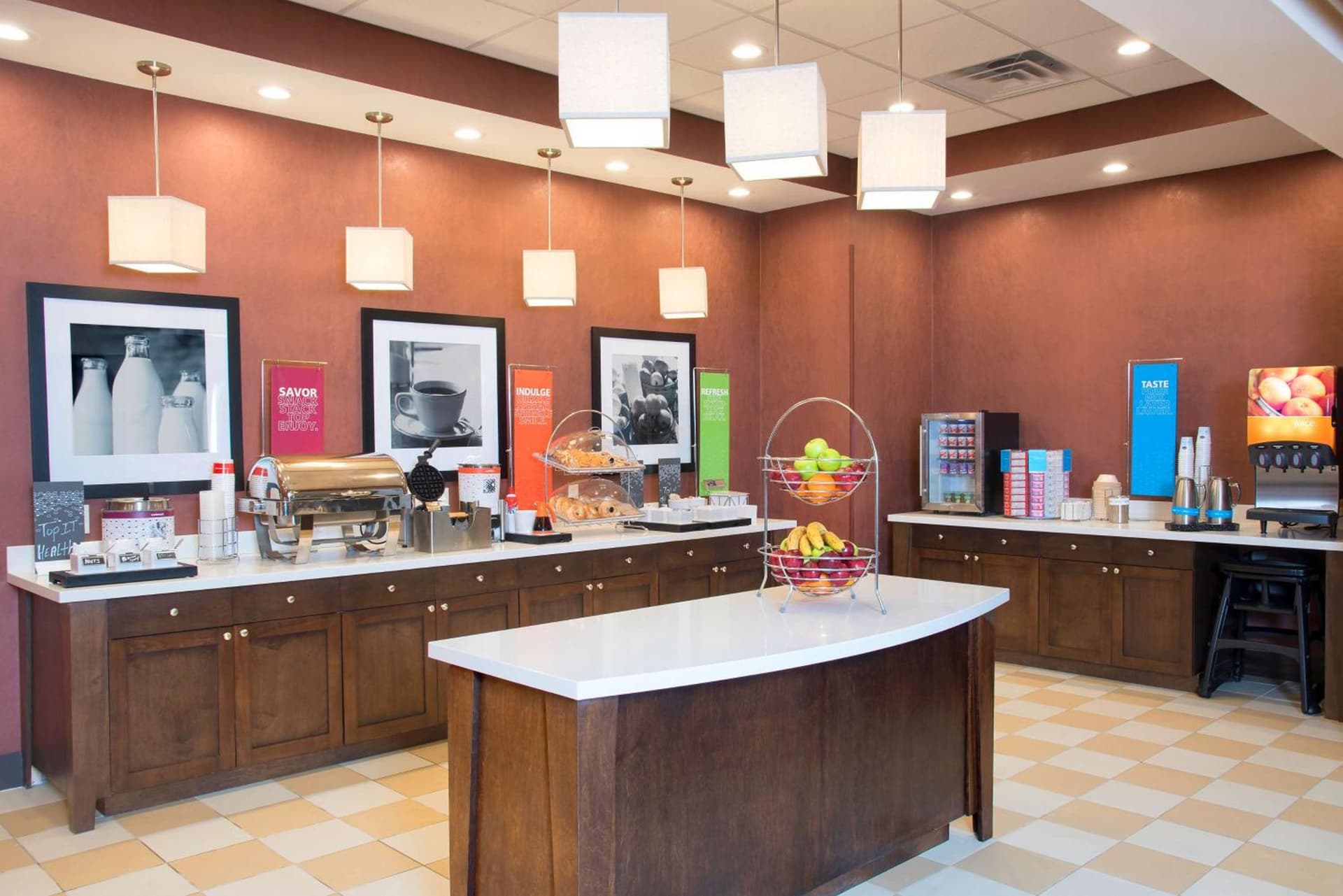 Hampton Inn Kalamazoo gallery photo in Kalamazoo, MI — image 16