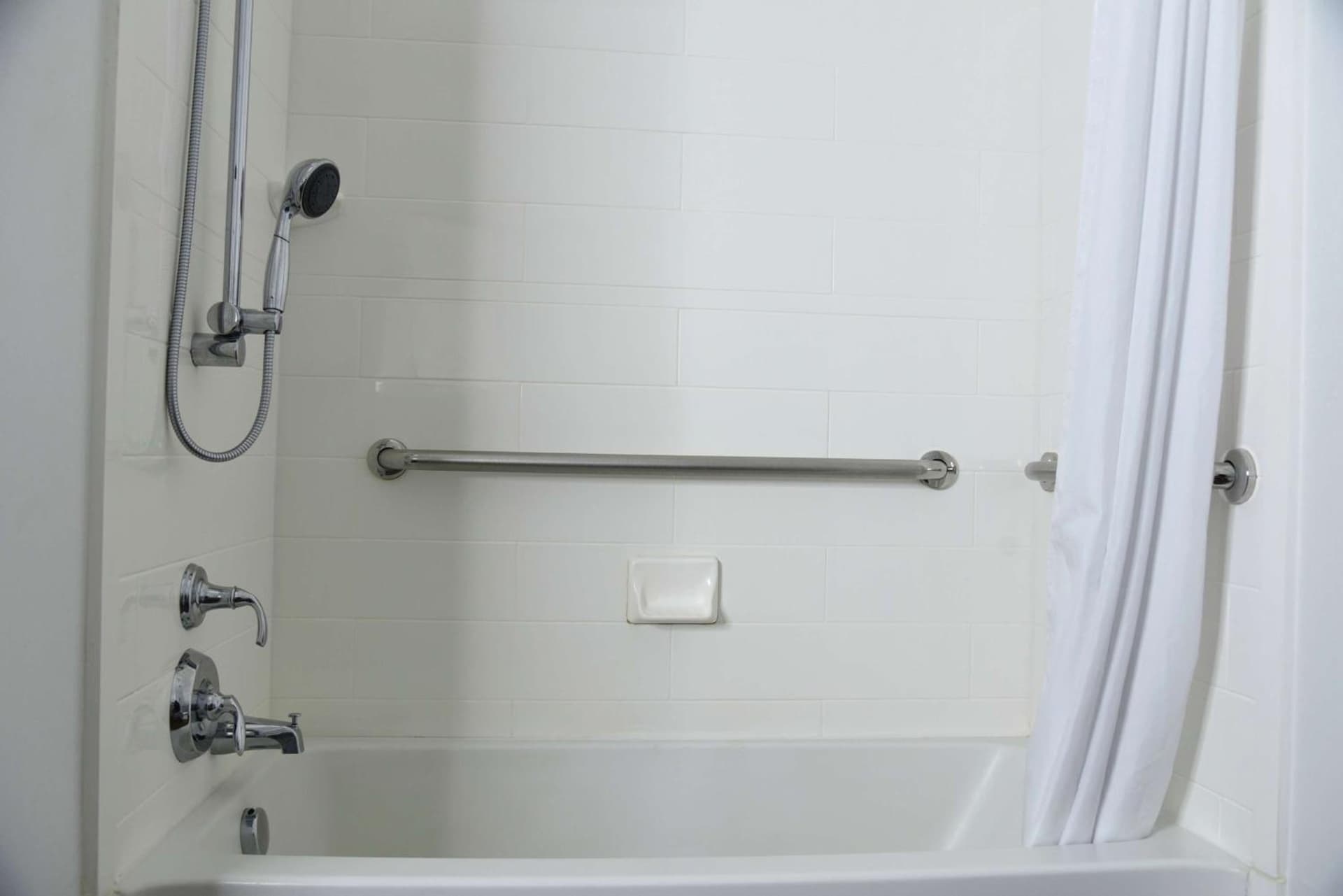 Hampton Inn Kalamazoo gallery photo in Kalamazoo, MI — image 21