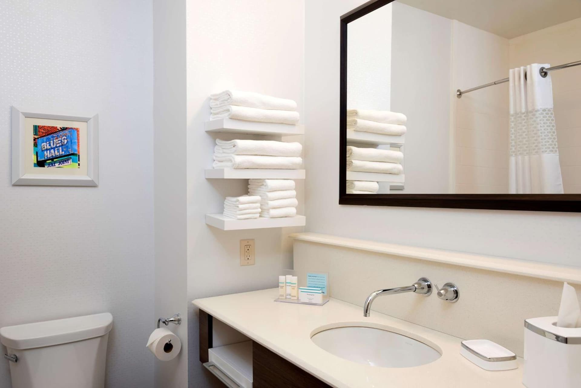 Hampton Inn Kalamazoo gallery photo in Kalamazoo, MI — image 23