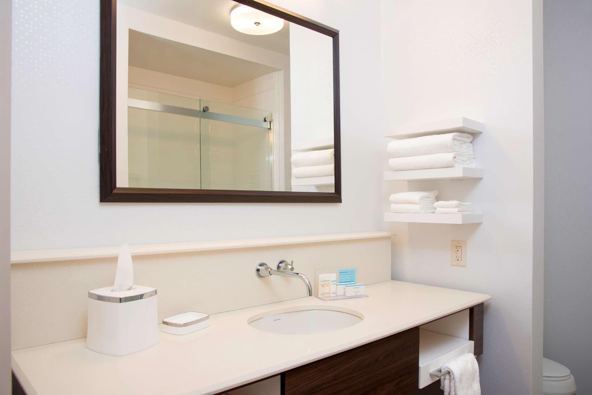 Hampton Inn Kalamazoo gallery photo in Kalamazoo, MI — image 7