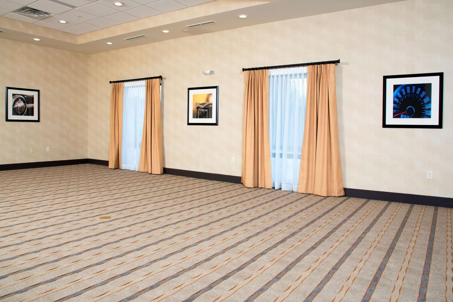 Hampton Inn Kalamazoo gallery photo in Kalamazoo, MI — image 9