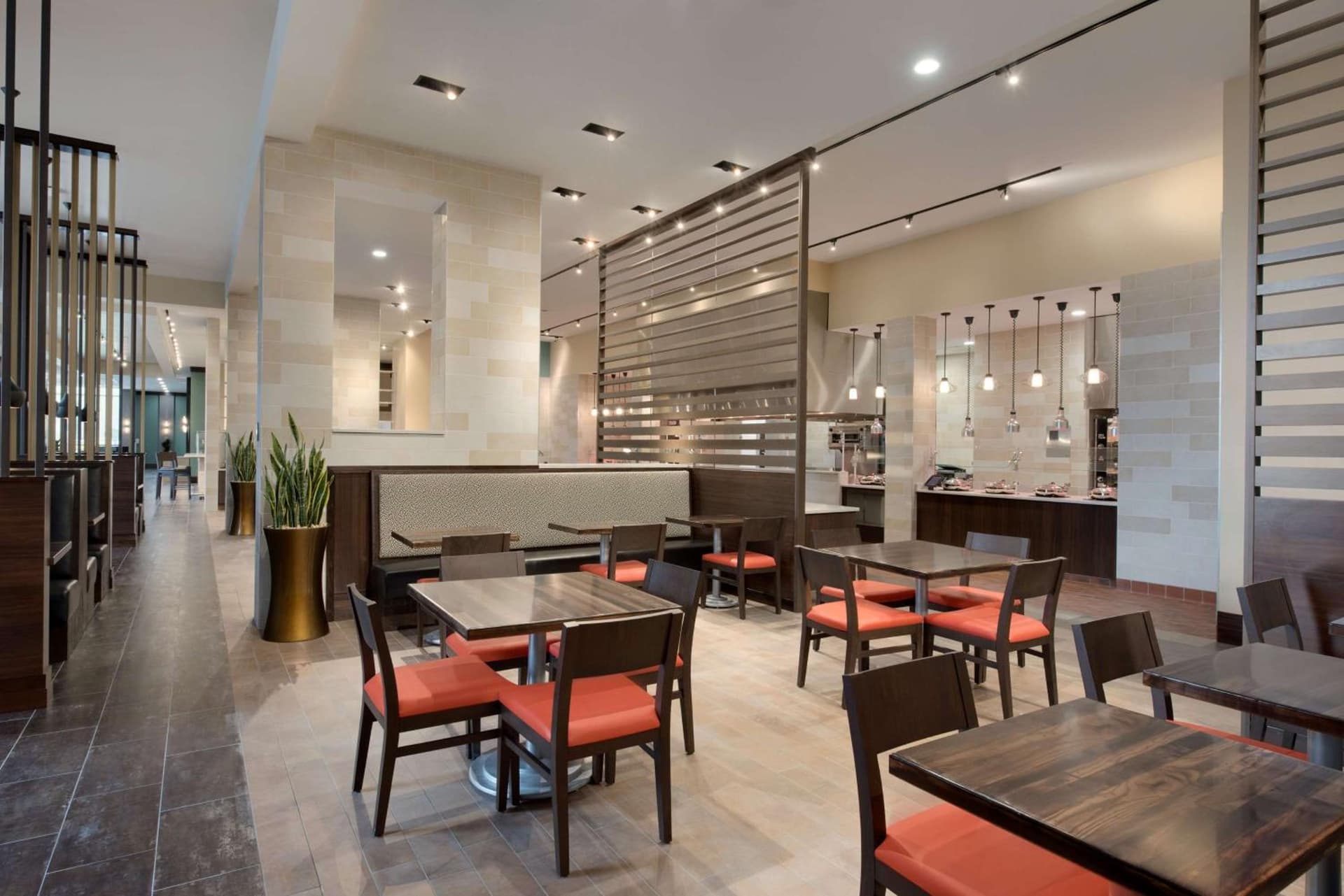 Embassy Suites by Hilton Chicago Naperville gallery photo in Naperville, IL — image 11