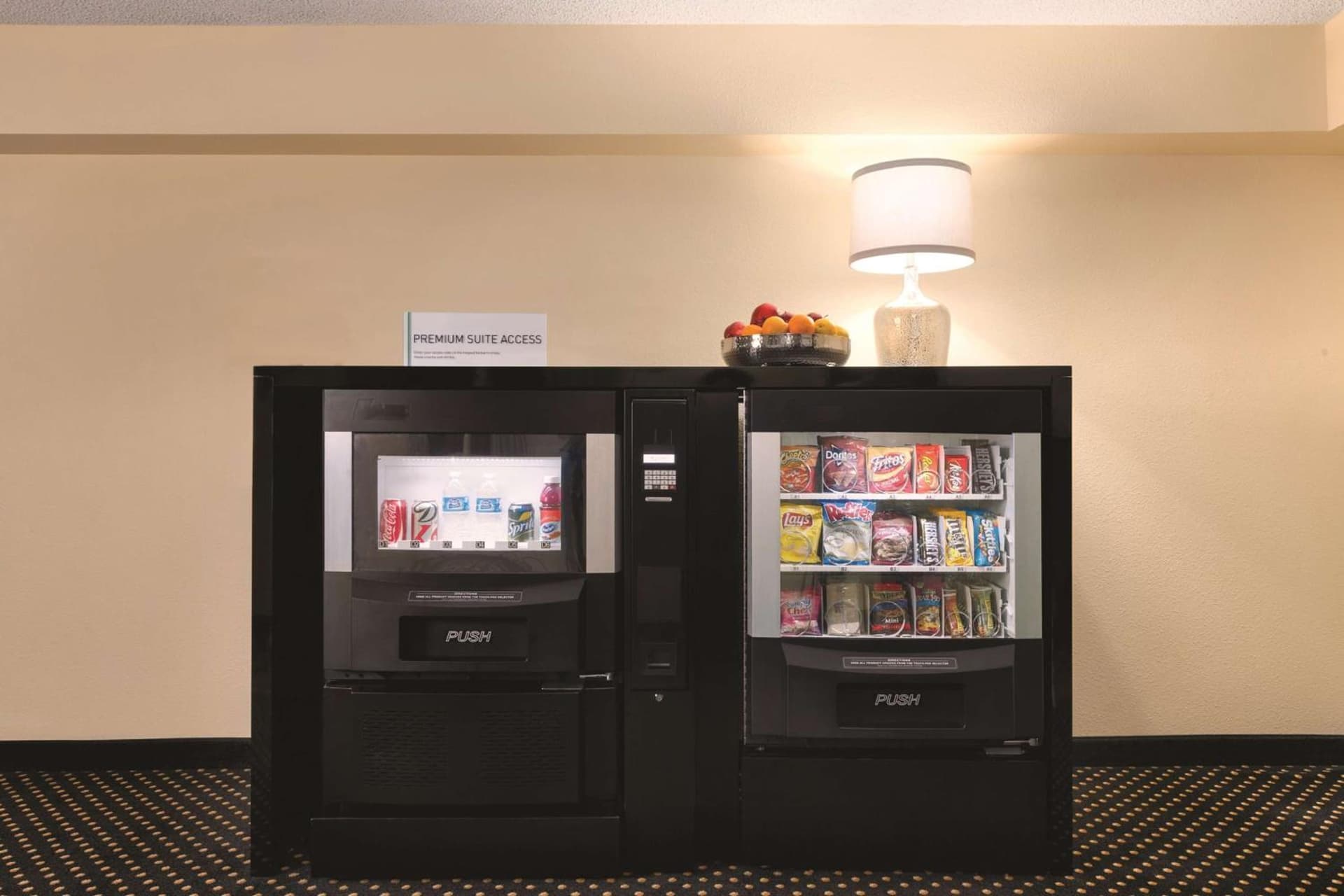 Embassy Suites by Hilton Chicago Naperville gallery photo in Naperville, IL — image 5