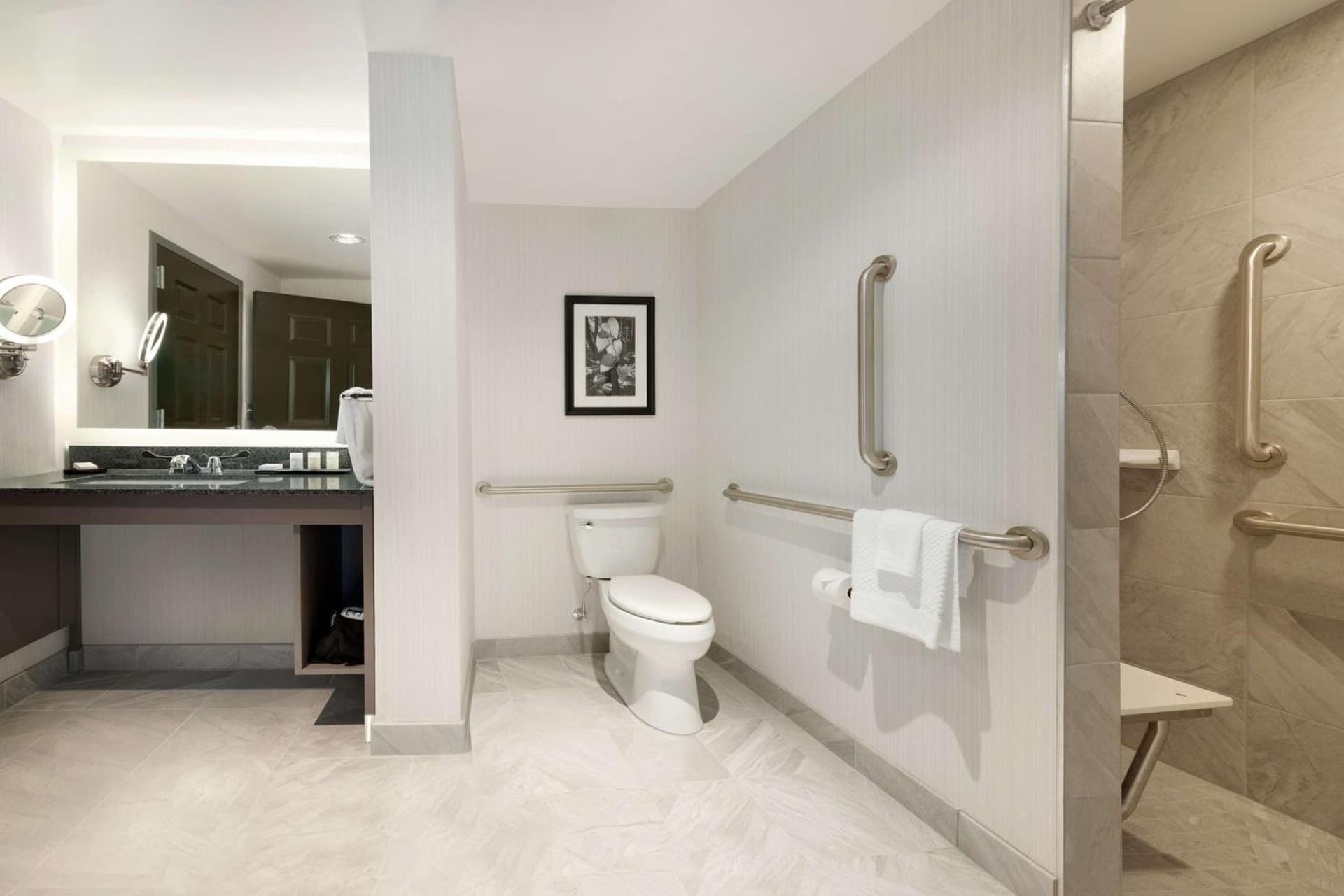 Embassy Suites Charlotte/Ayrsley gallery photo in Charlotte, NC — image 44